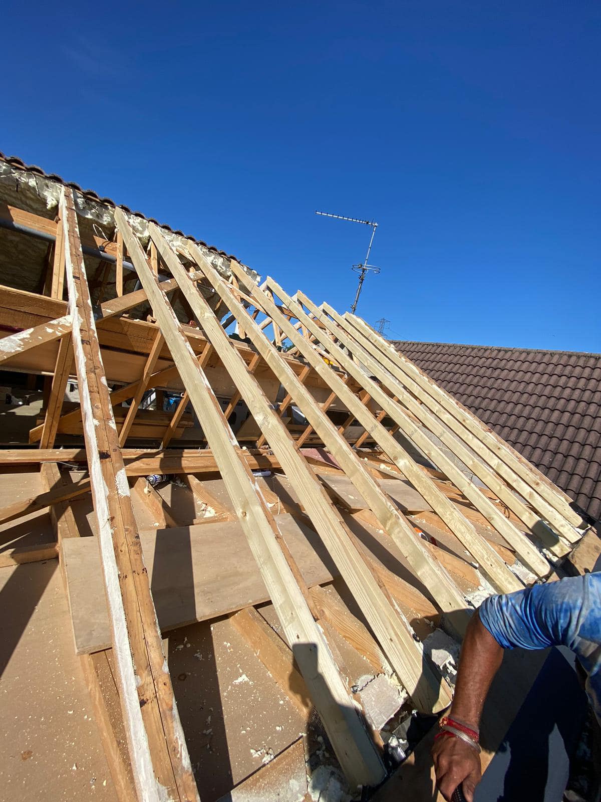 Roofing project - 1048083206444139