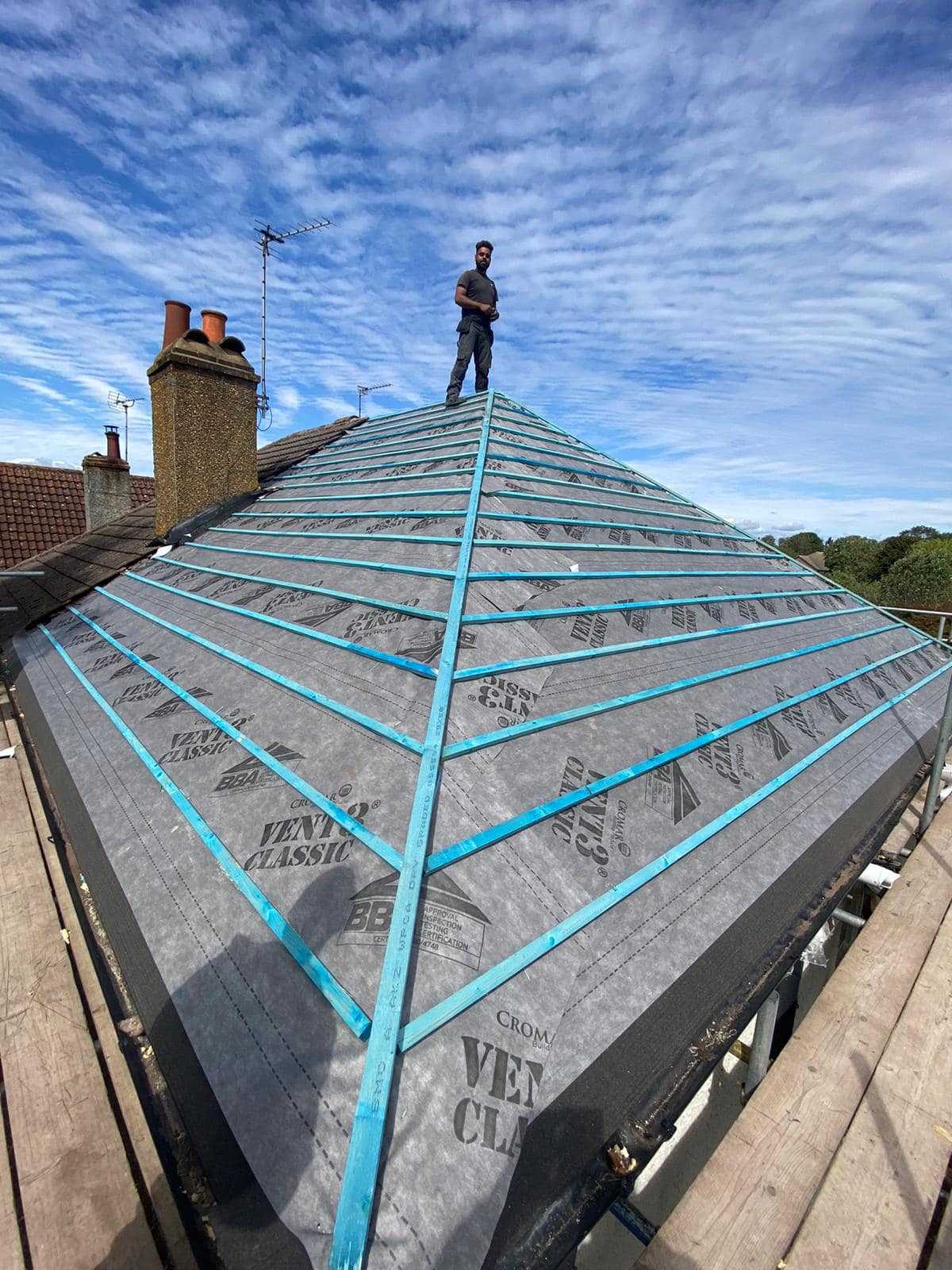 Roofing project - 1048098223109304