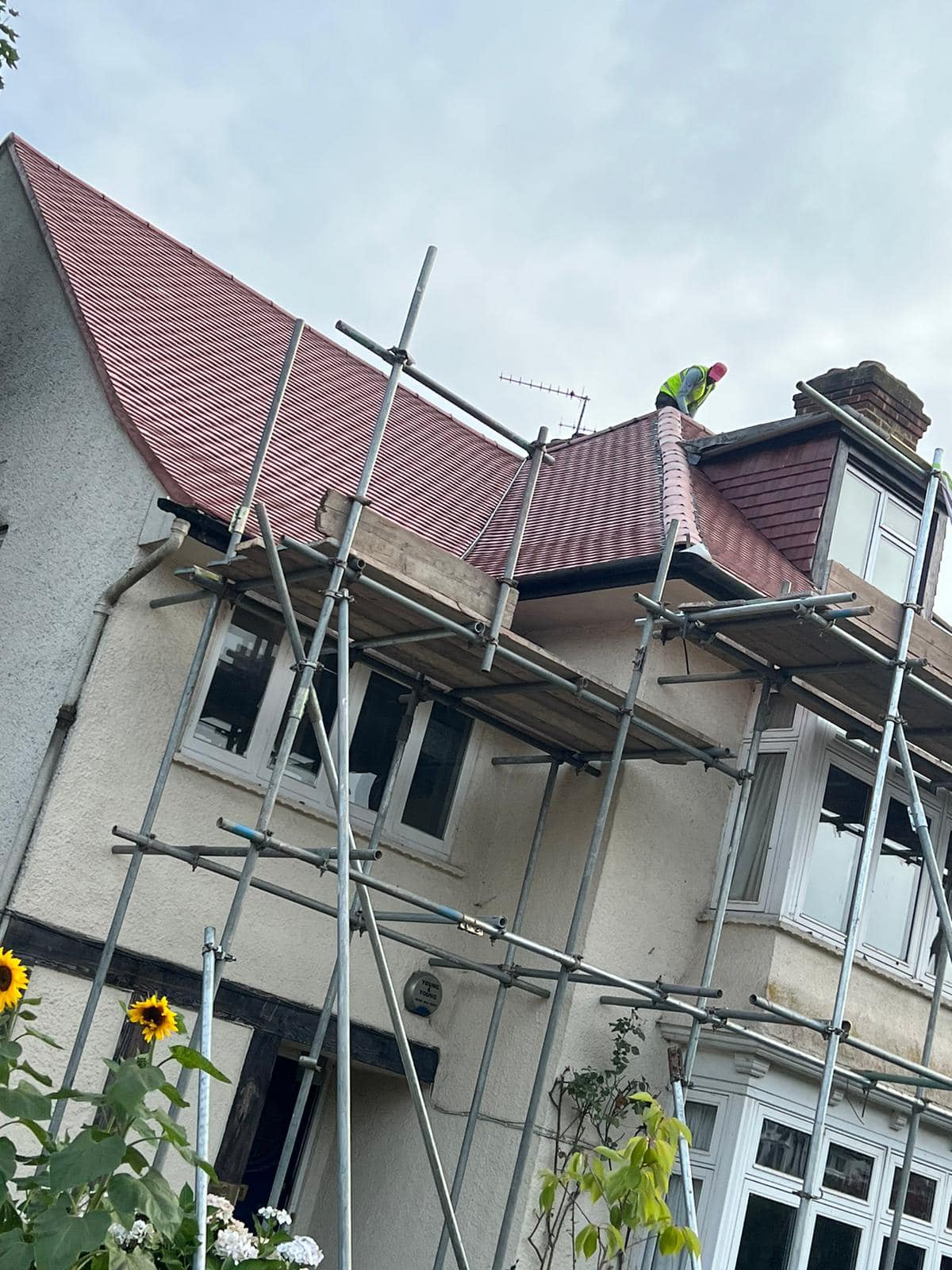 Roofing project - 1048108156441644