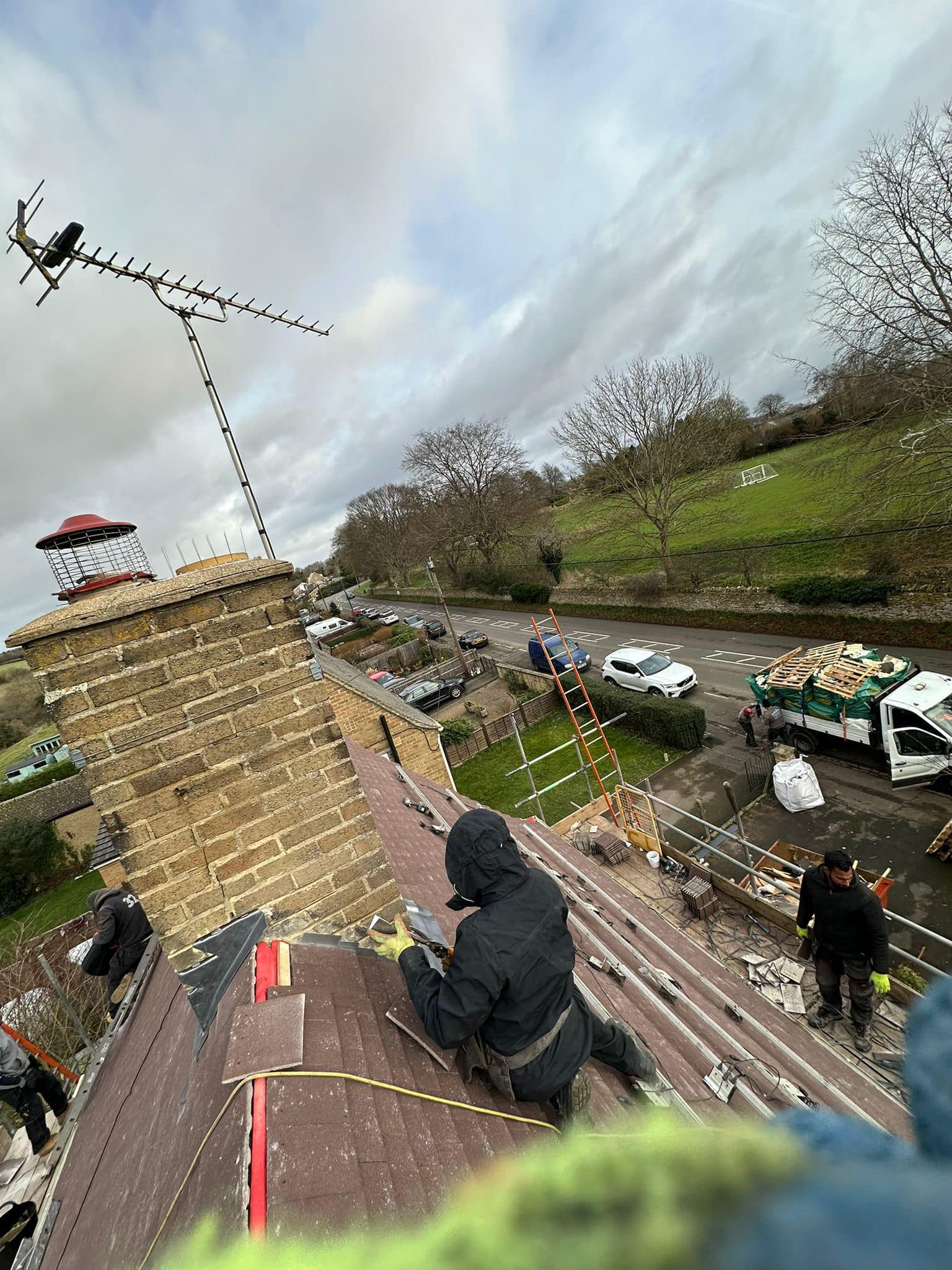 Roofing project - 1123399018912557