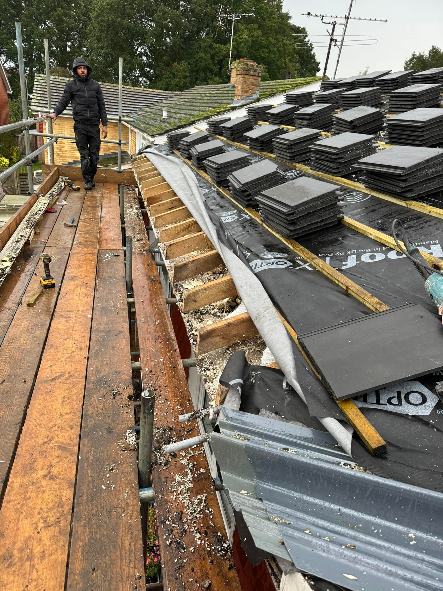 Roofing project - 1123699575549168