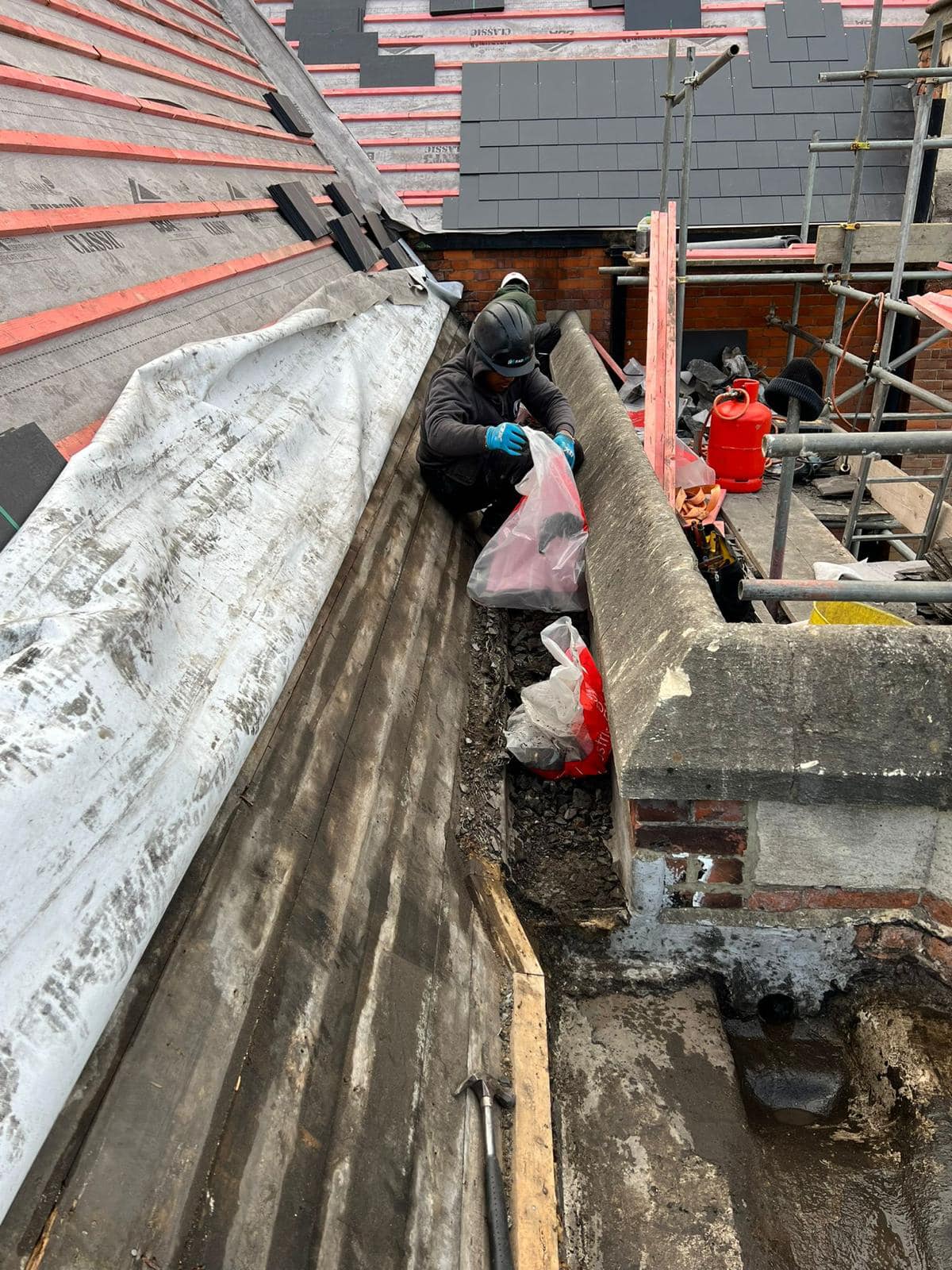 Roofing project - 1123719008880558