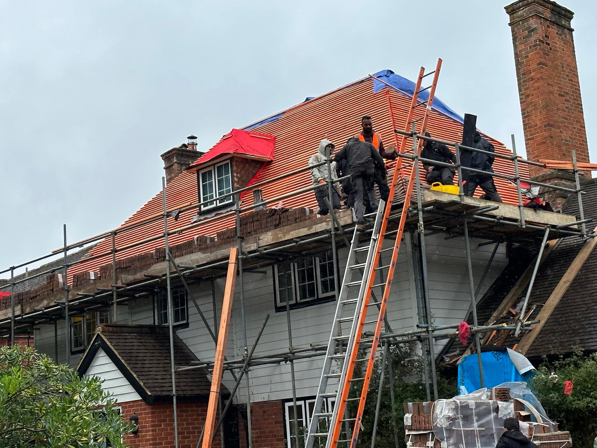 Roofing project - 1123761068876352