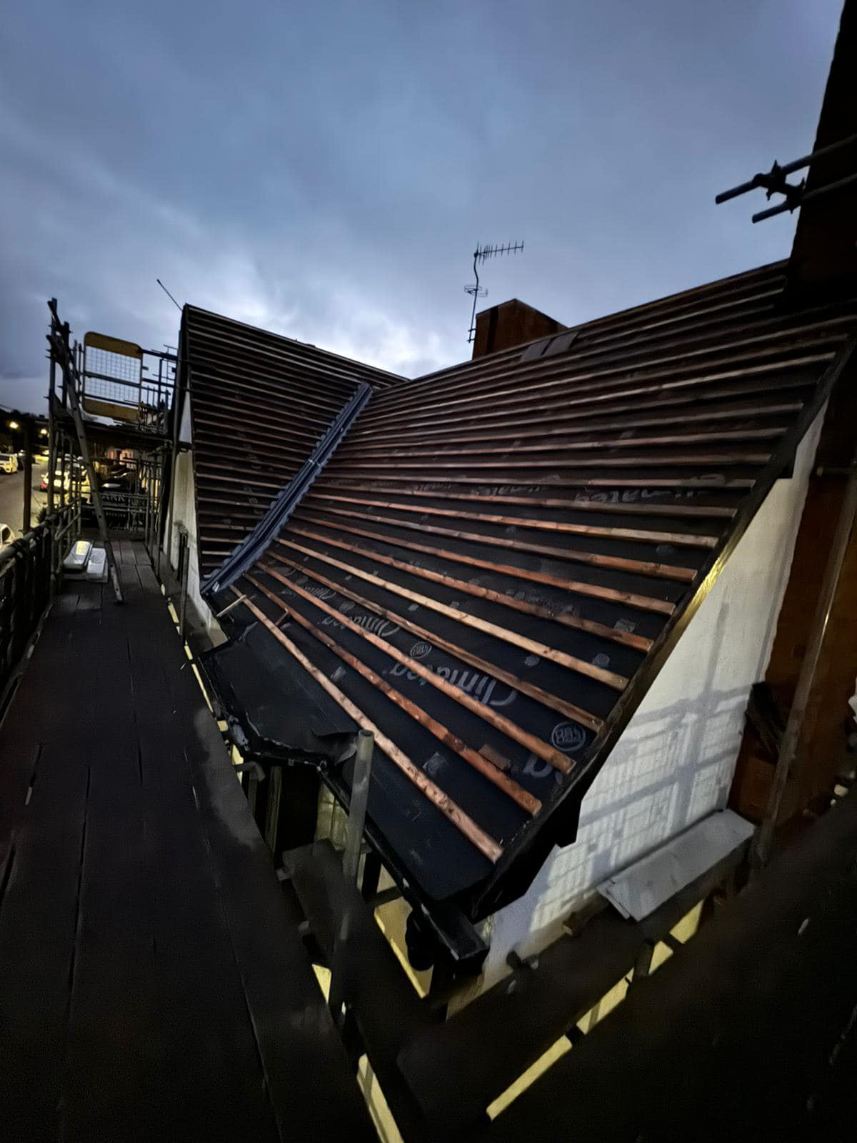 Roofing project - 1126031485315977