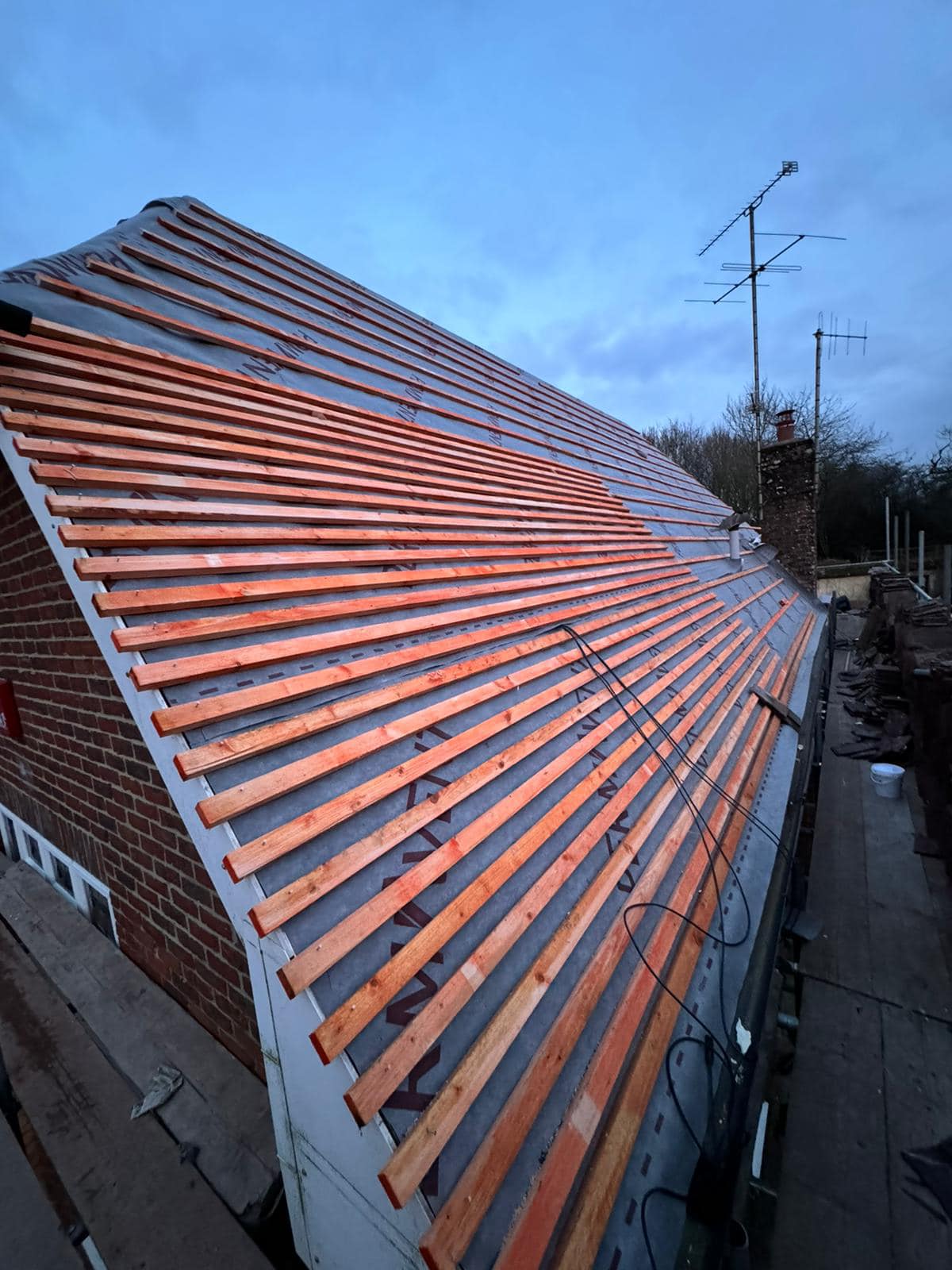 Roofing project - 1129808441604948