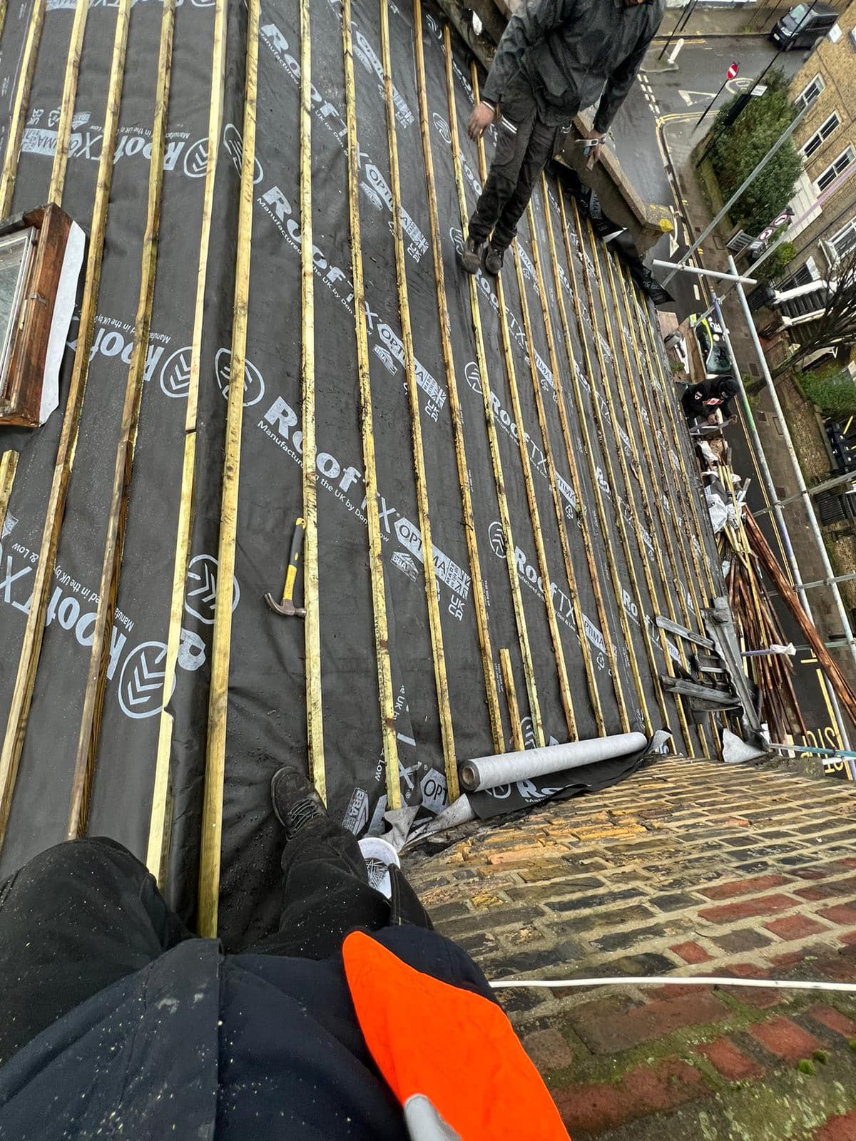 Roofing project - 1136178717634587