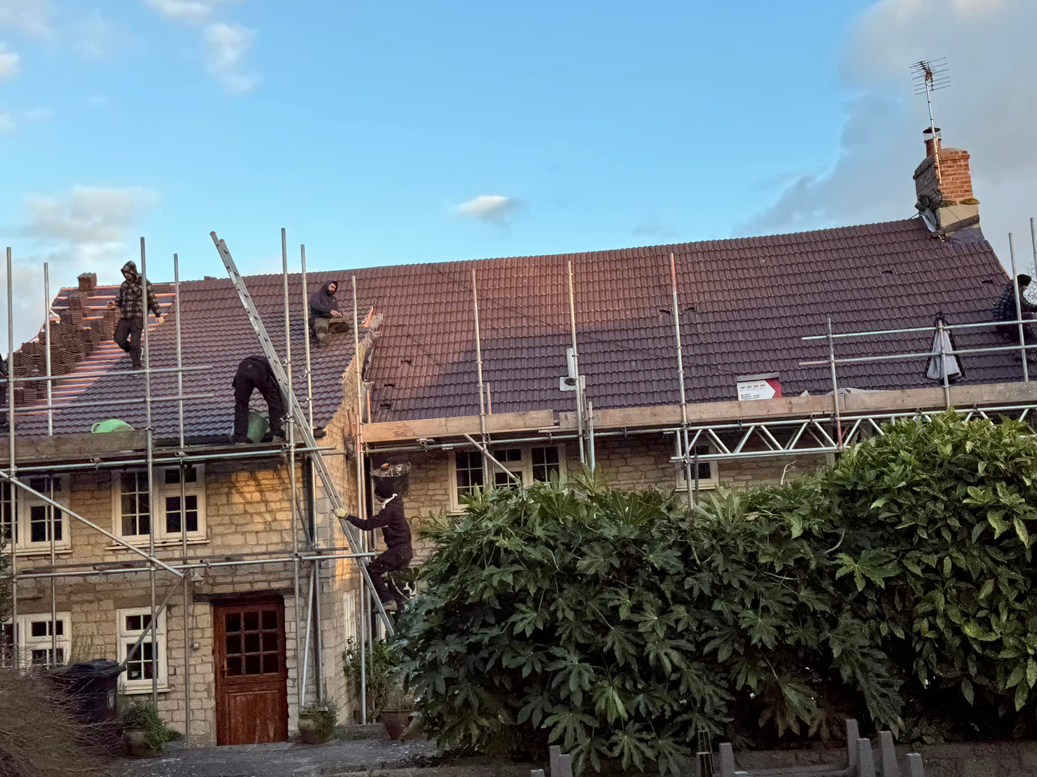 Roofing project - 1136180424301083