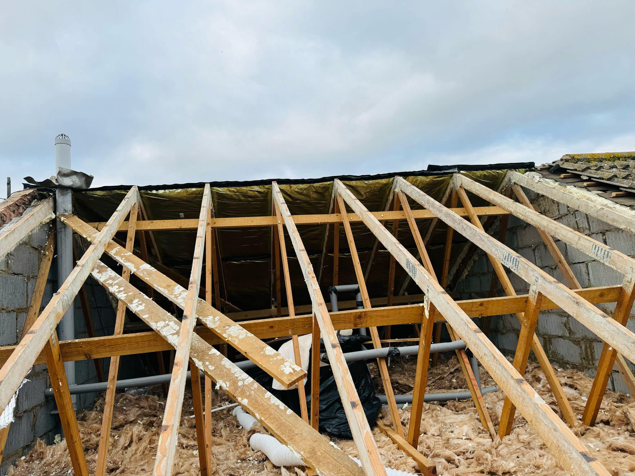 Roofing project - 1160671935185265