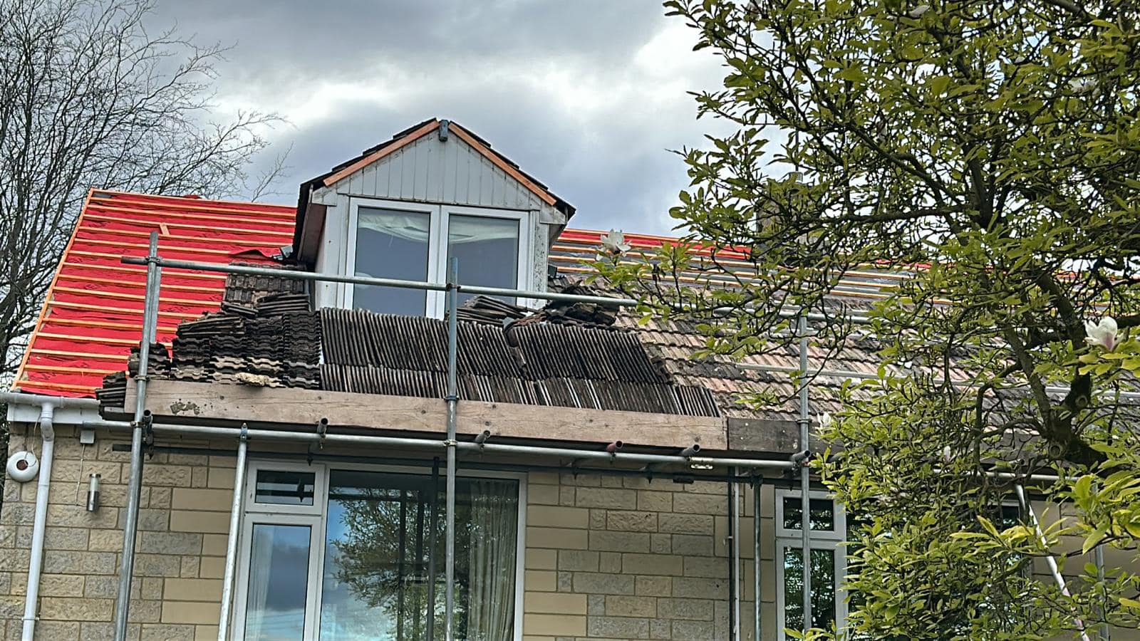 Roofing project - 1192250445360747