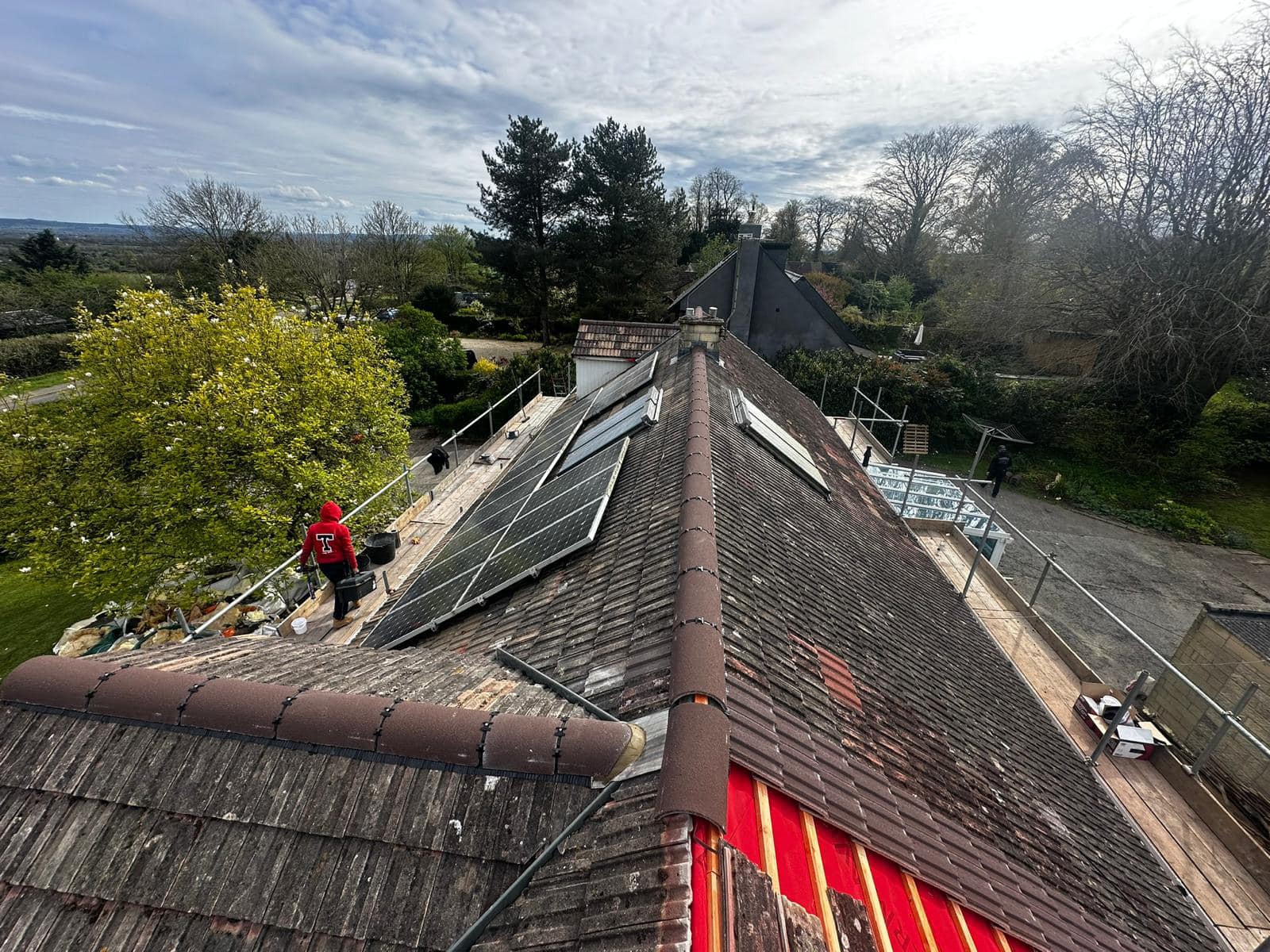 Roofing project - 1192250685360723