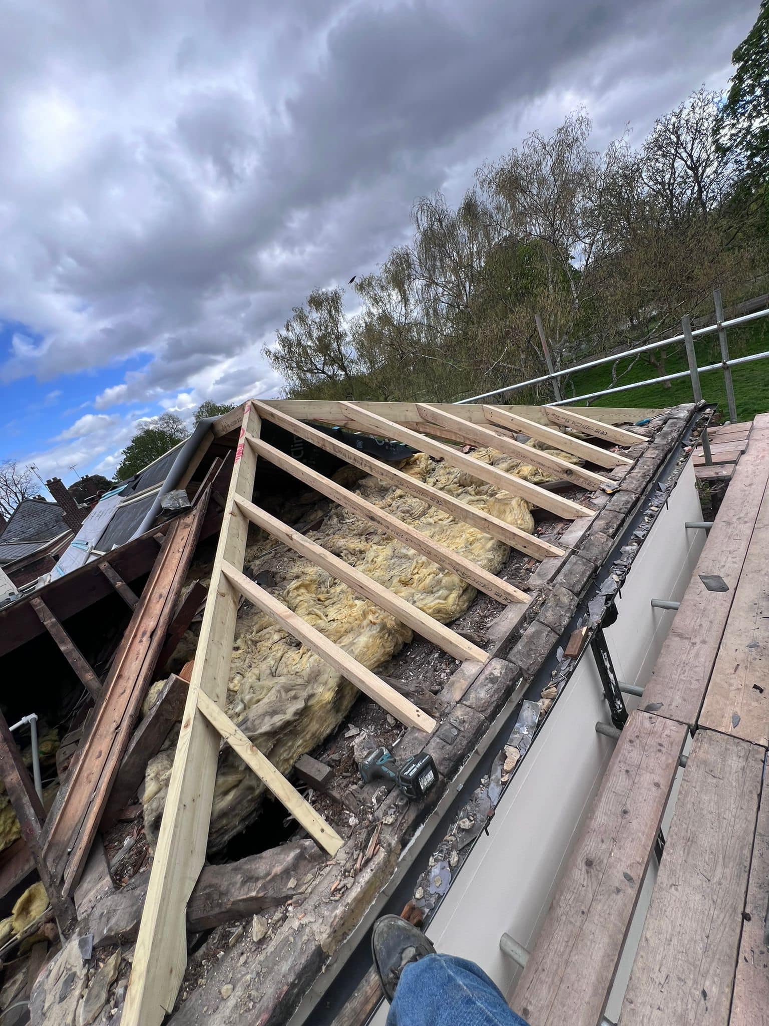 Roofing project - 1192275248691600