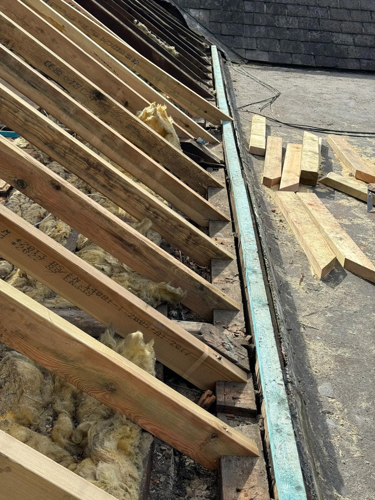 Roofing project - 1192275462024912