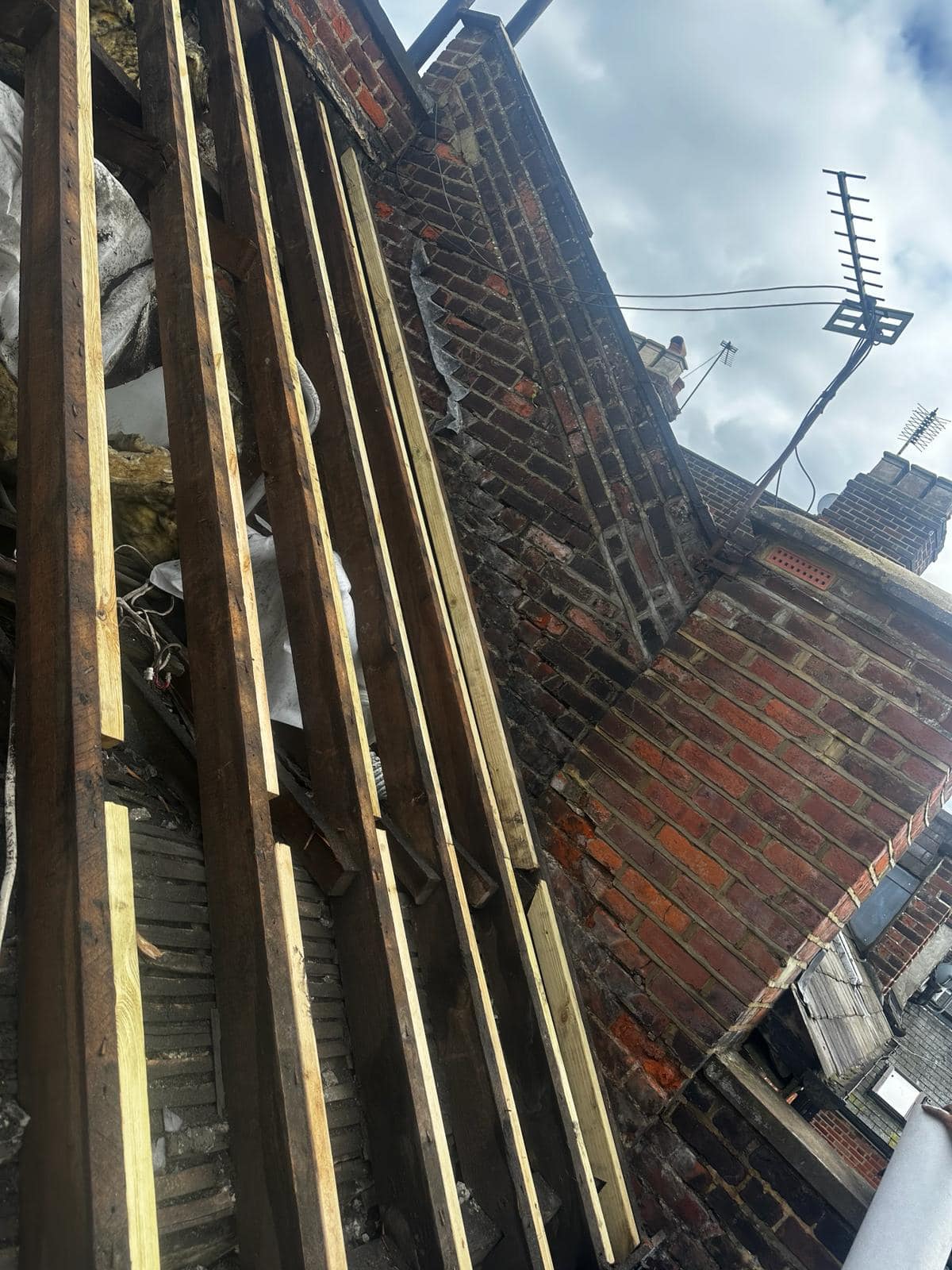 Roofing project - 1192278402024618