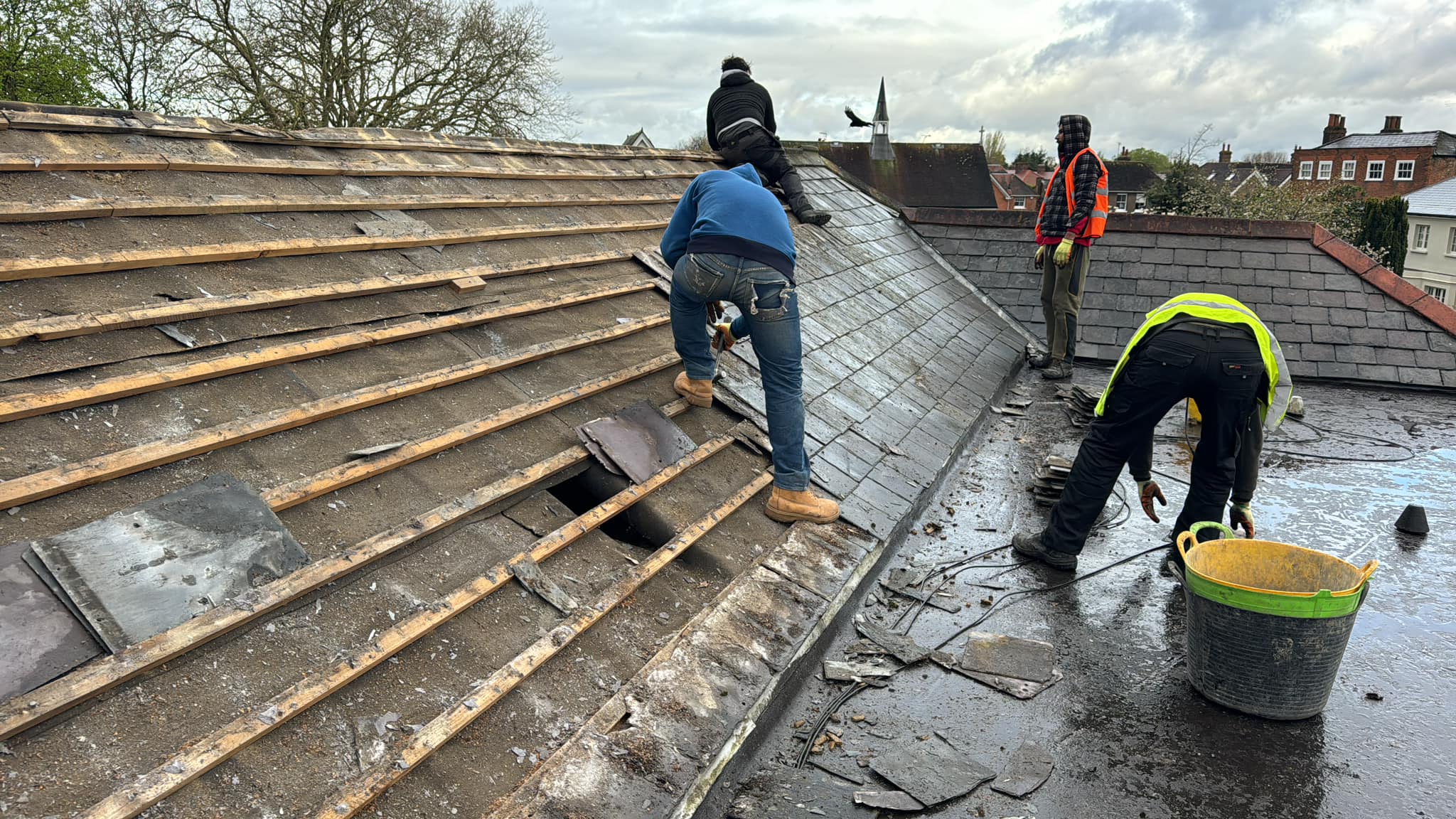 Roofing project - 1192278435357948