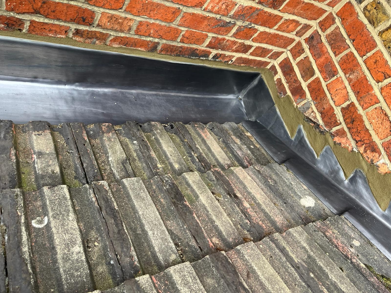 Roofing project - 1192278678691257