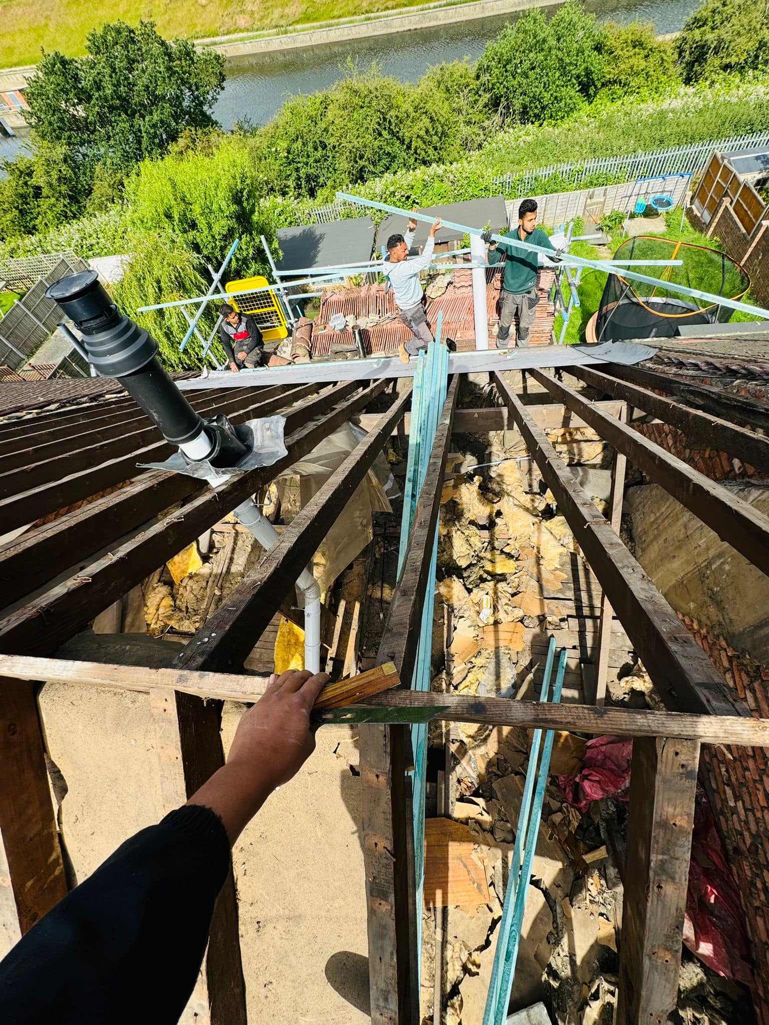 Roofing project - 1229138891671902