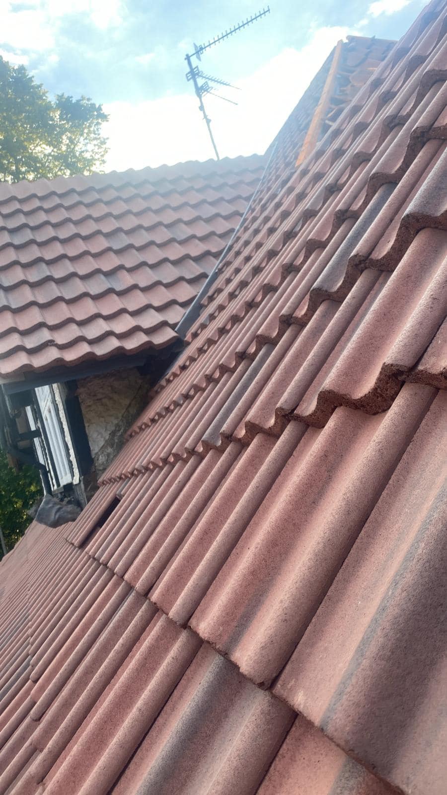 Roofing project - 1229153585003766