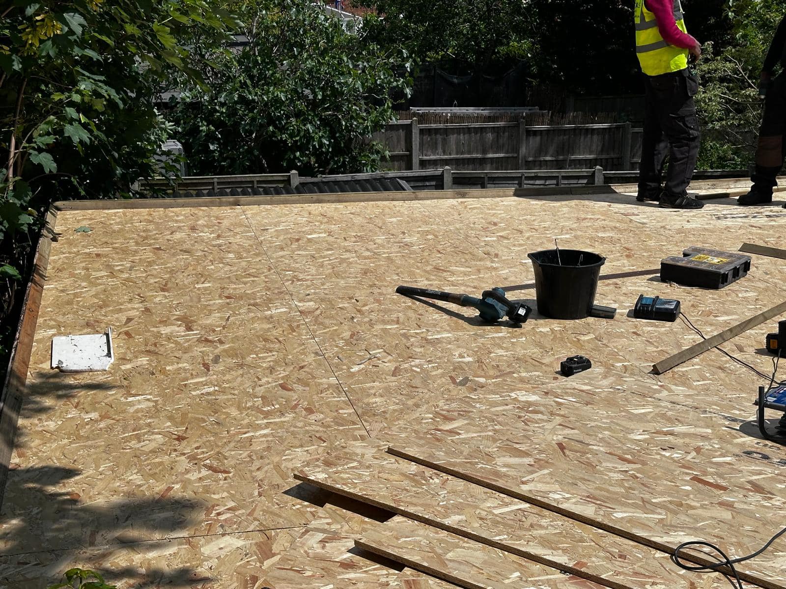 Roofing project - 1229154125003712