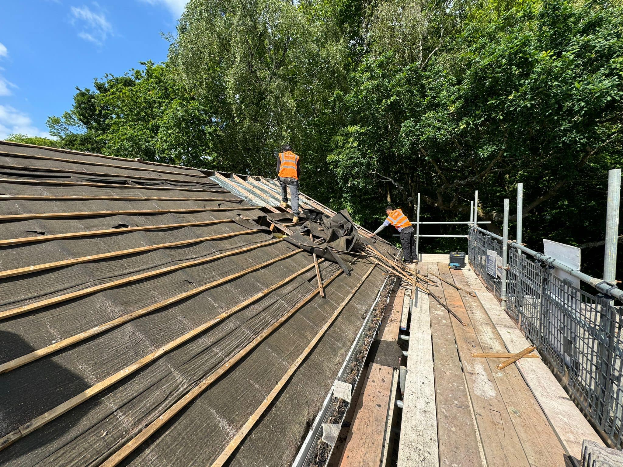 Roofing project - 1229154625003662