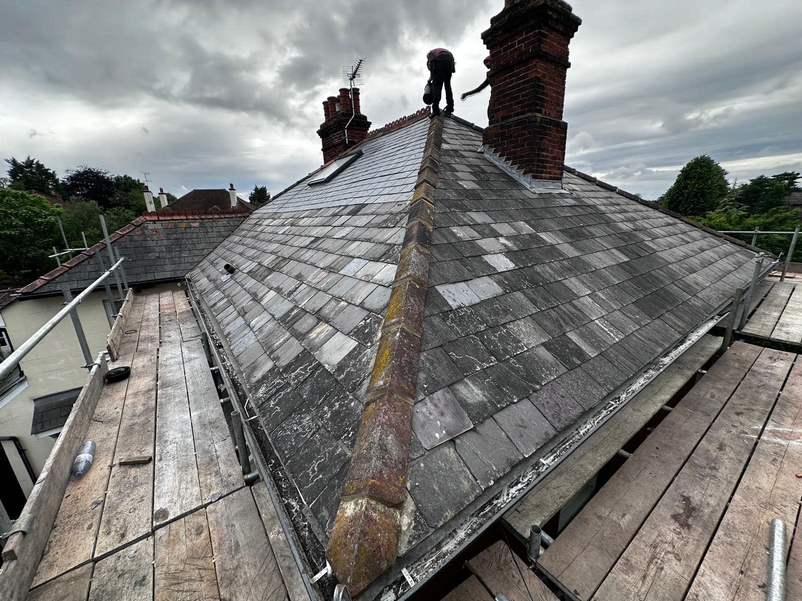 Roofing project - 1229154818336976