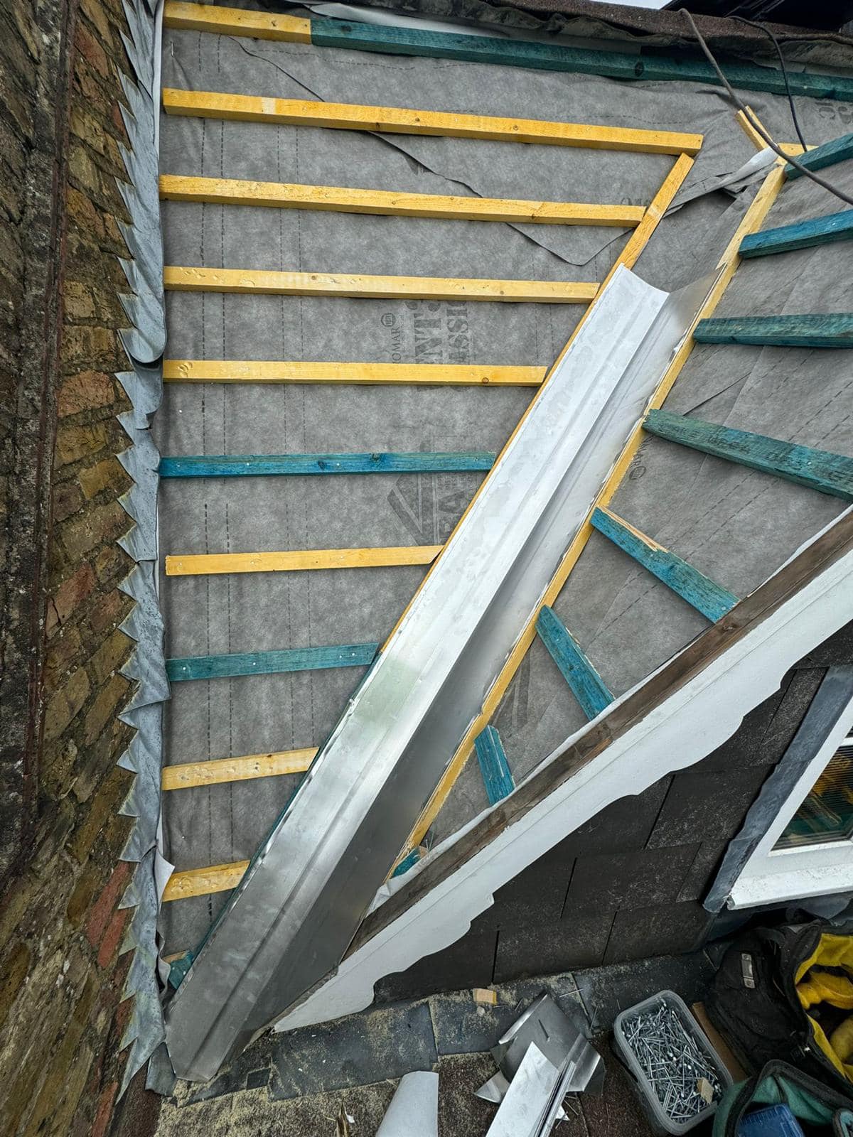 Roofing project - 1229157925003332