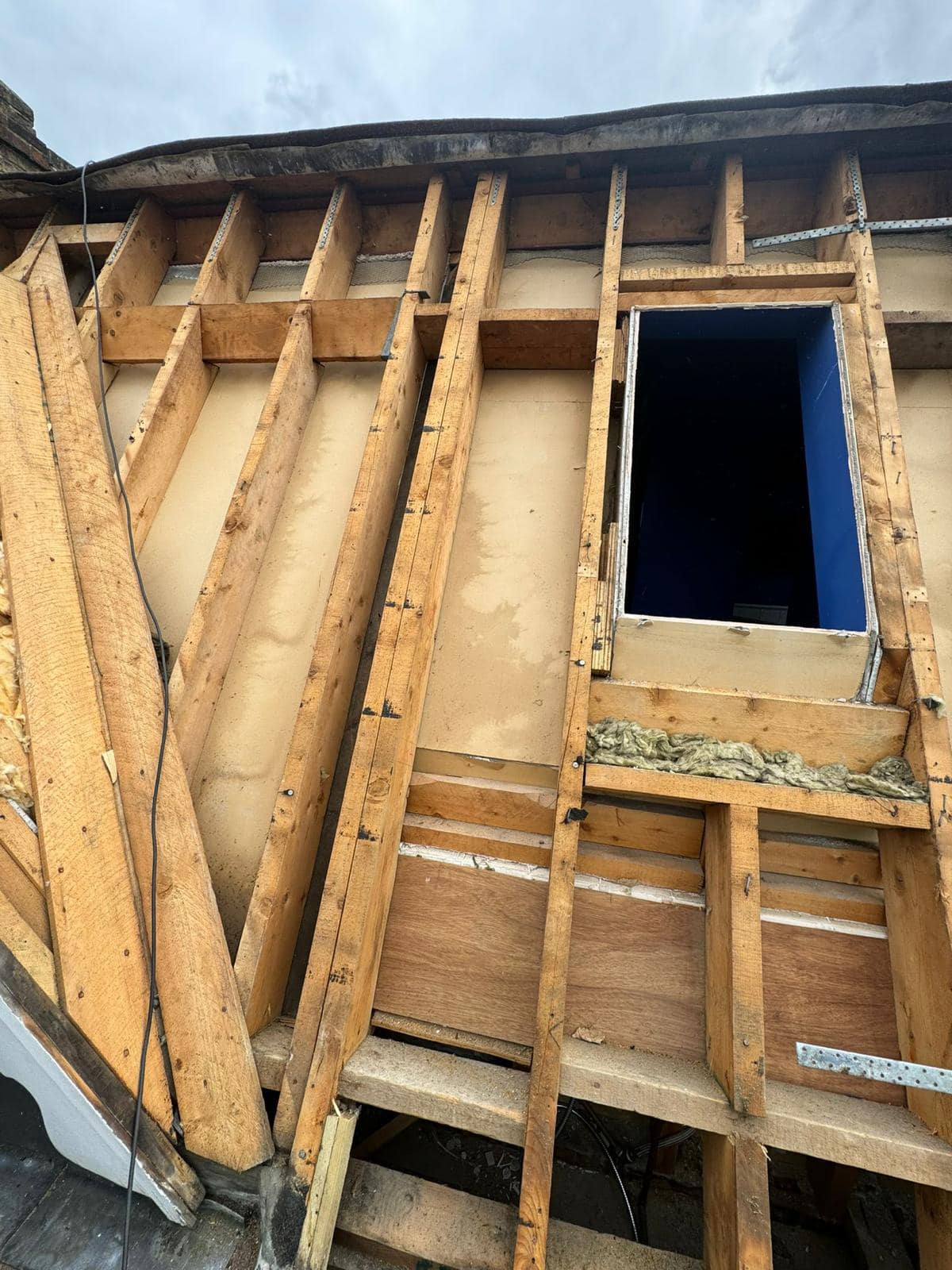 Roofing project - 1229157981669993