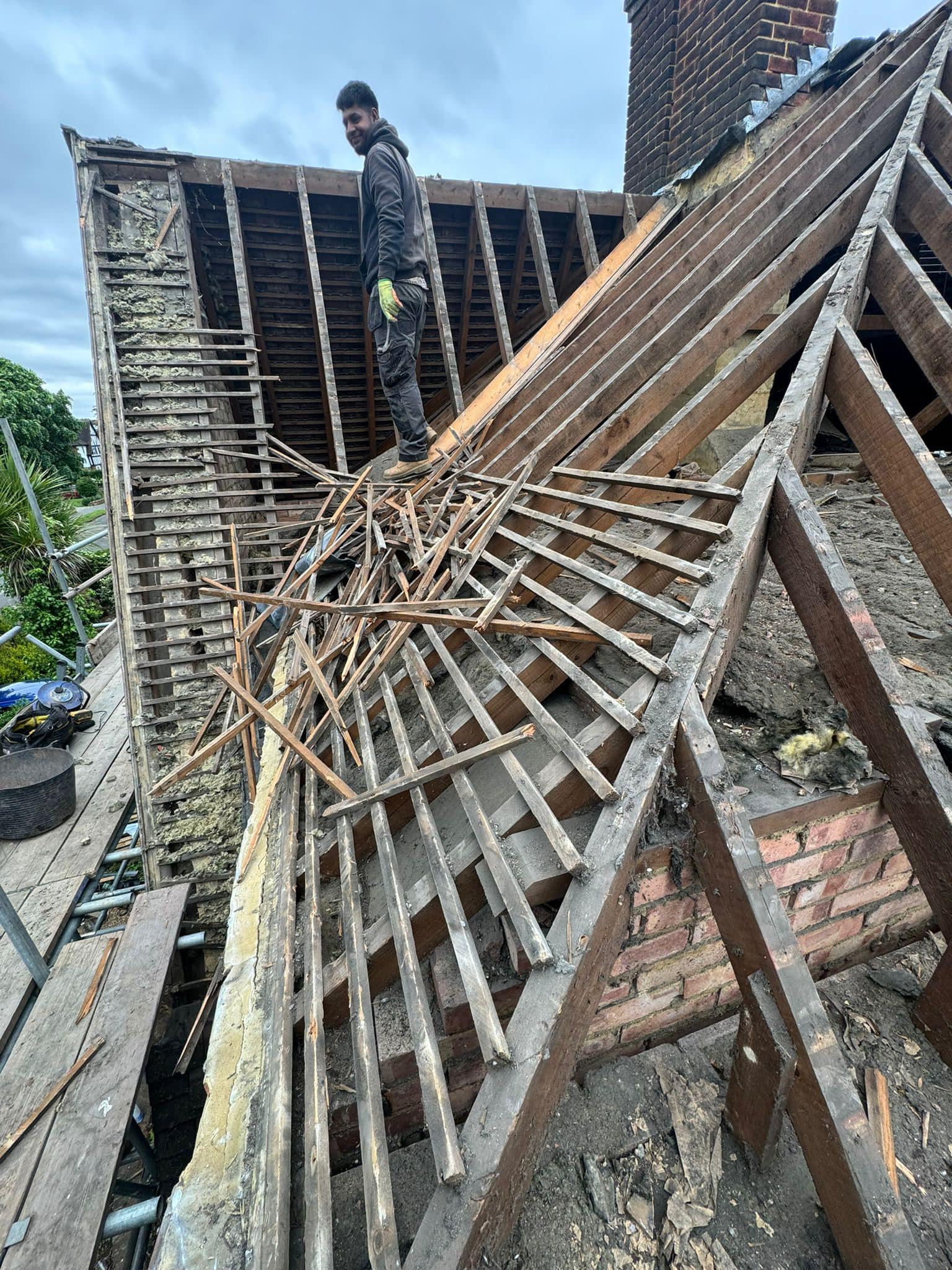 Roofing project - 1229160378336420