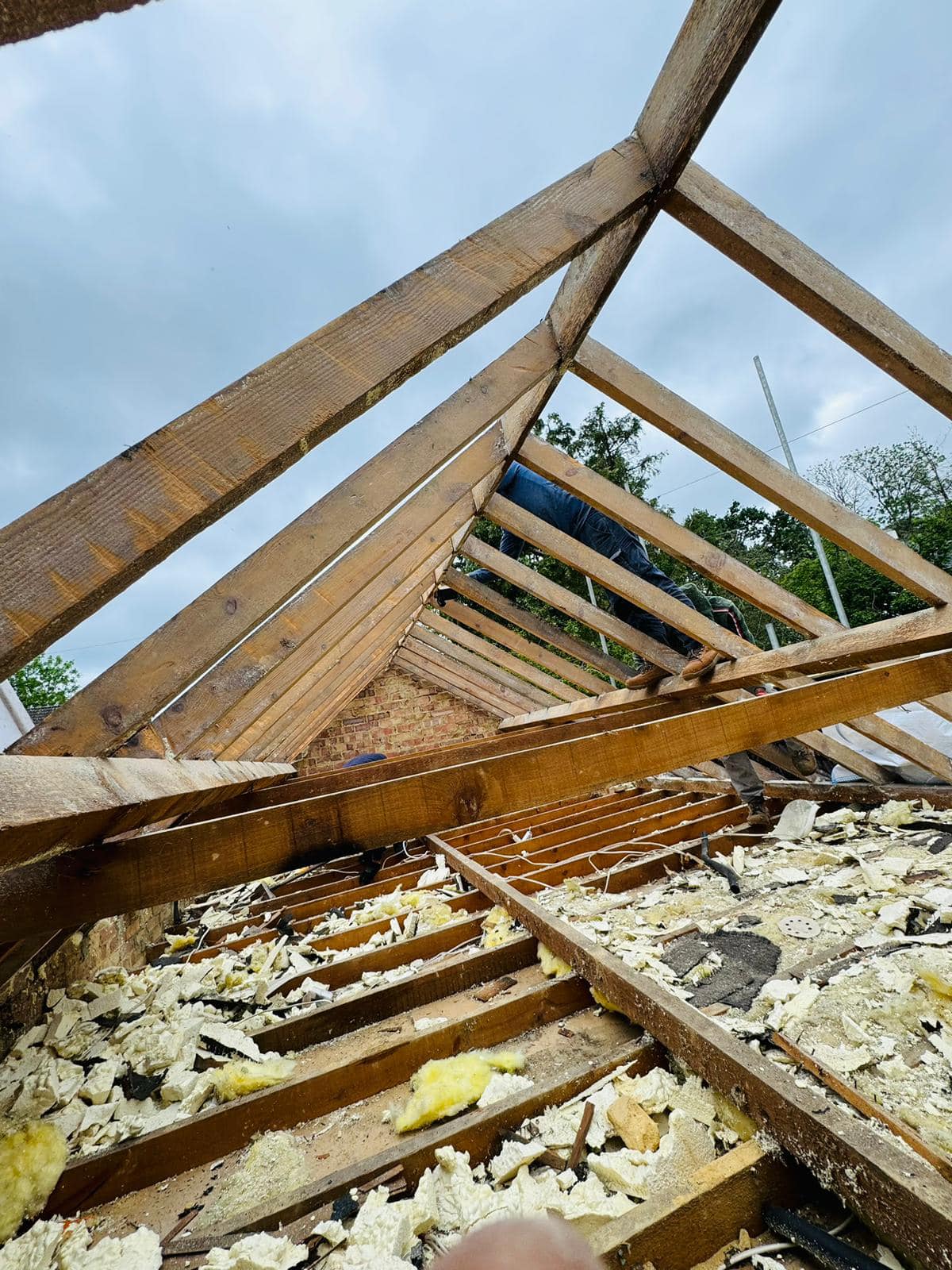 Roofing project - 1229162631669528