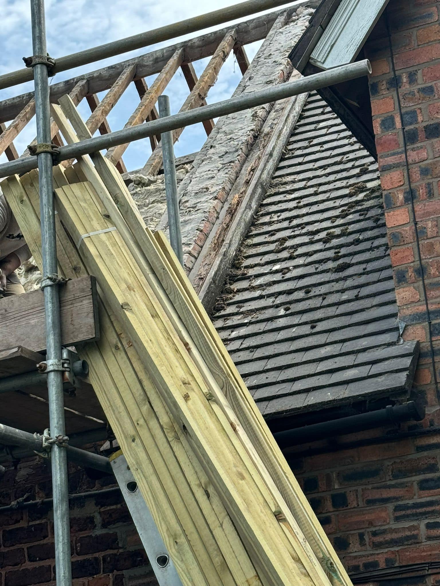 Roofing project - 1229182578334200