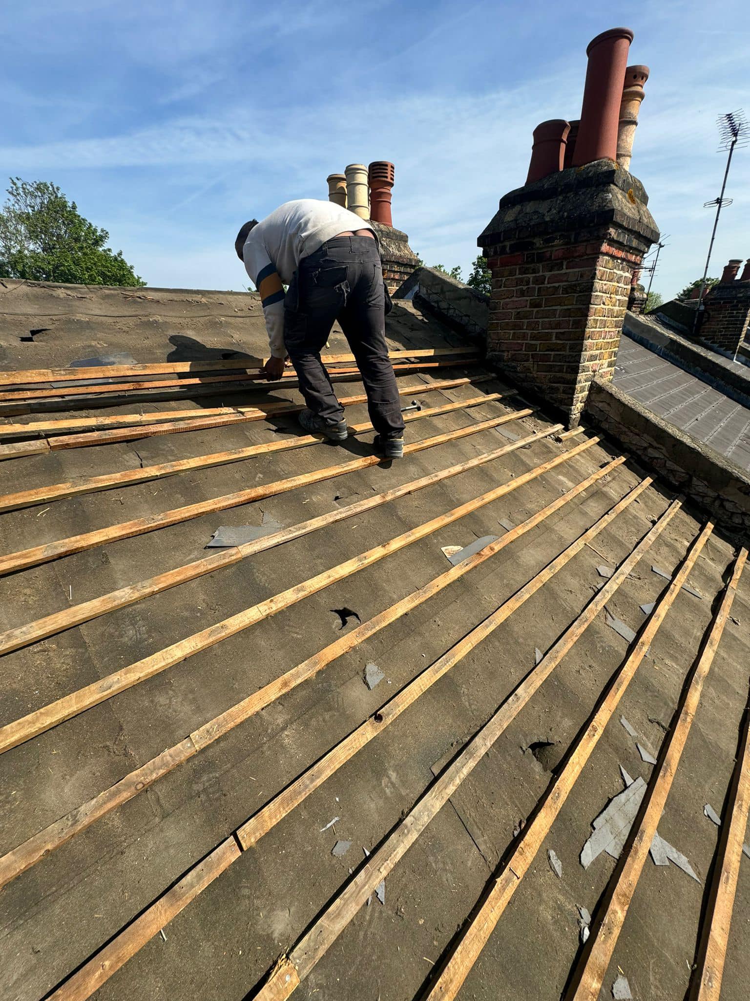 Roofing project - 1229185921667199