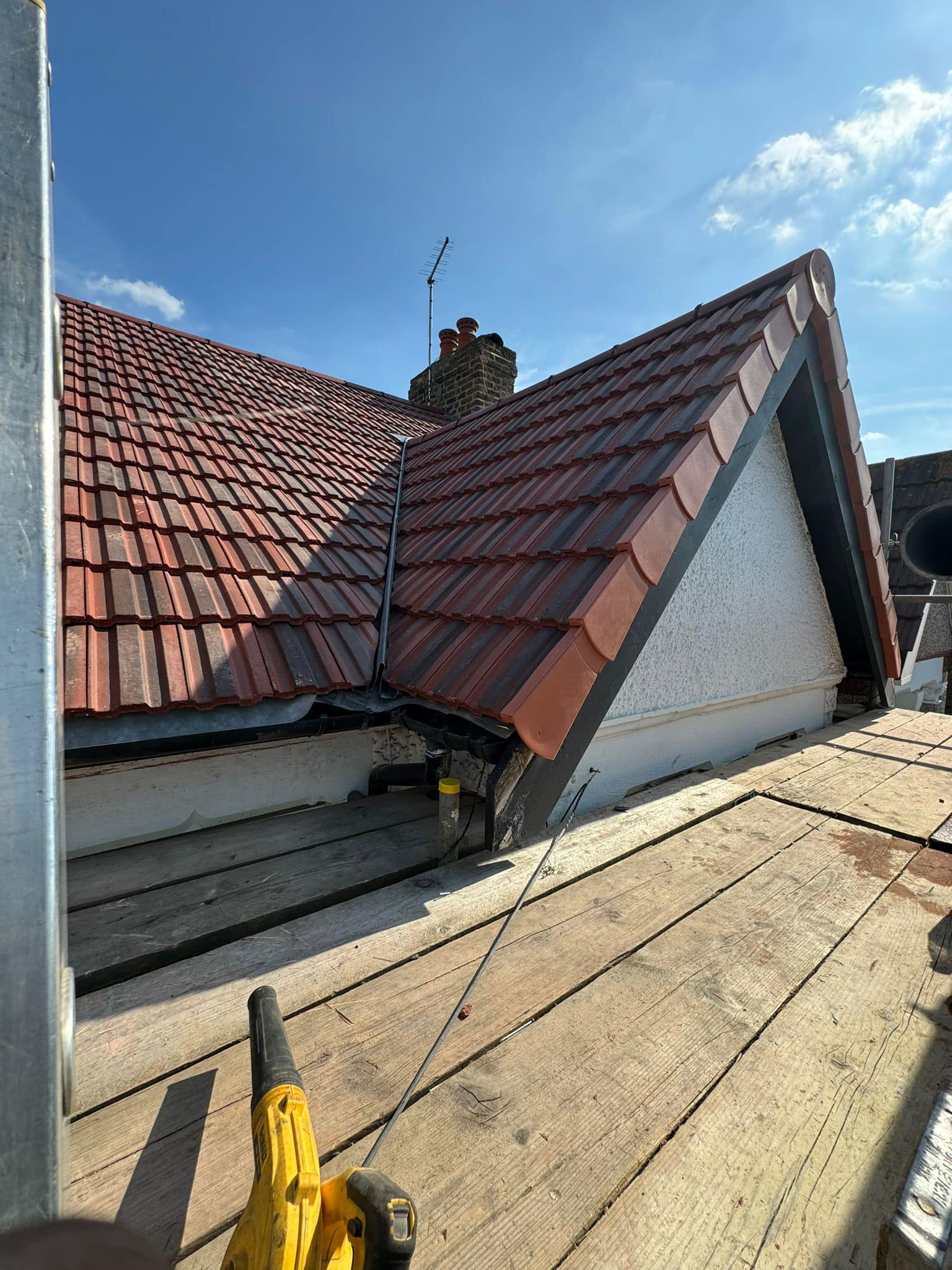 Roofing project - 1229189175000207