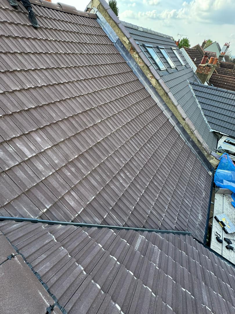 Roofing project - 1229191538333304