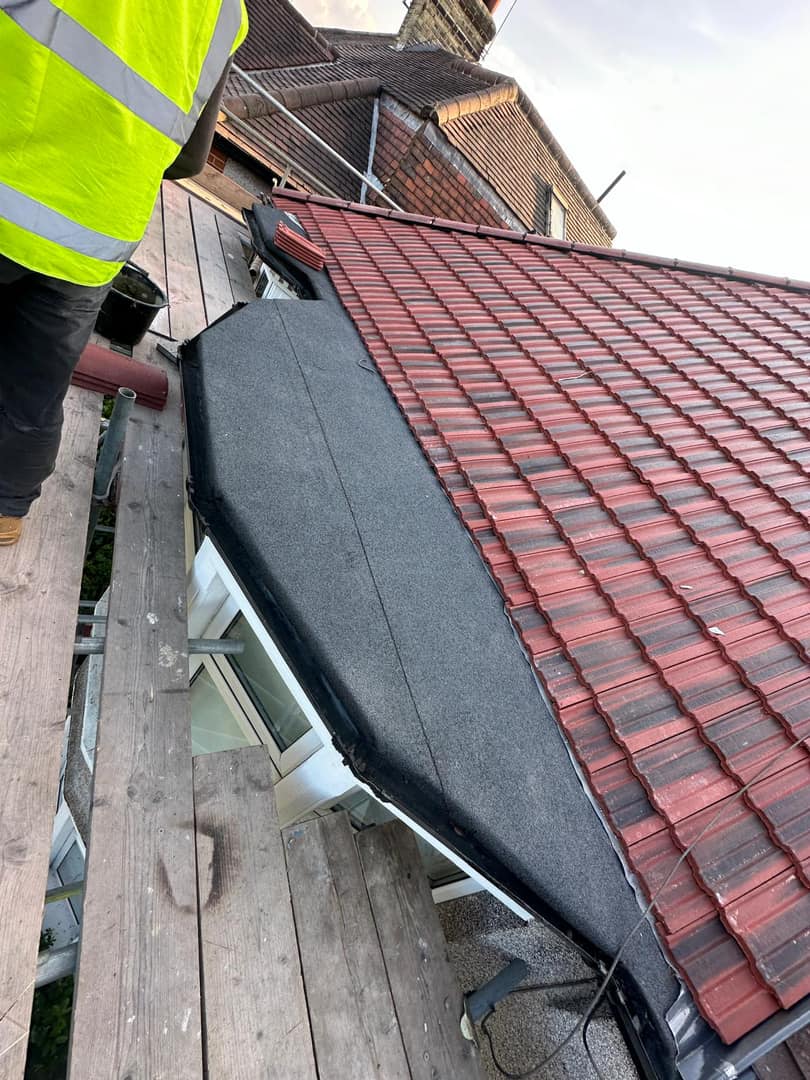 Roofing project - 1229191708333287