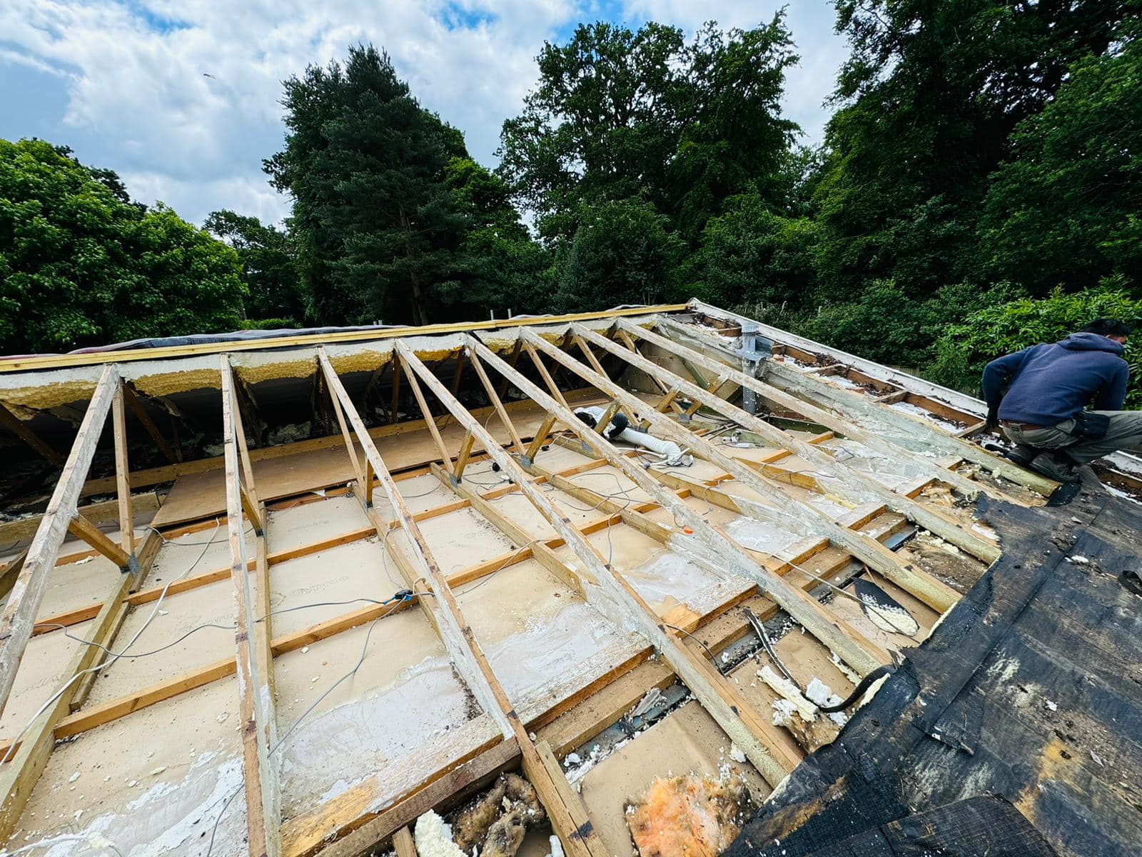 Roofing project - 1229199471665844