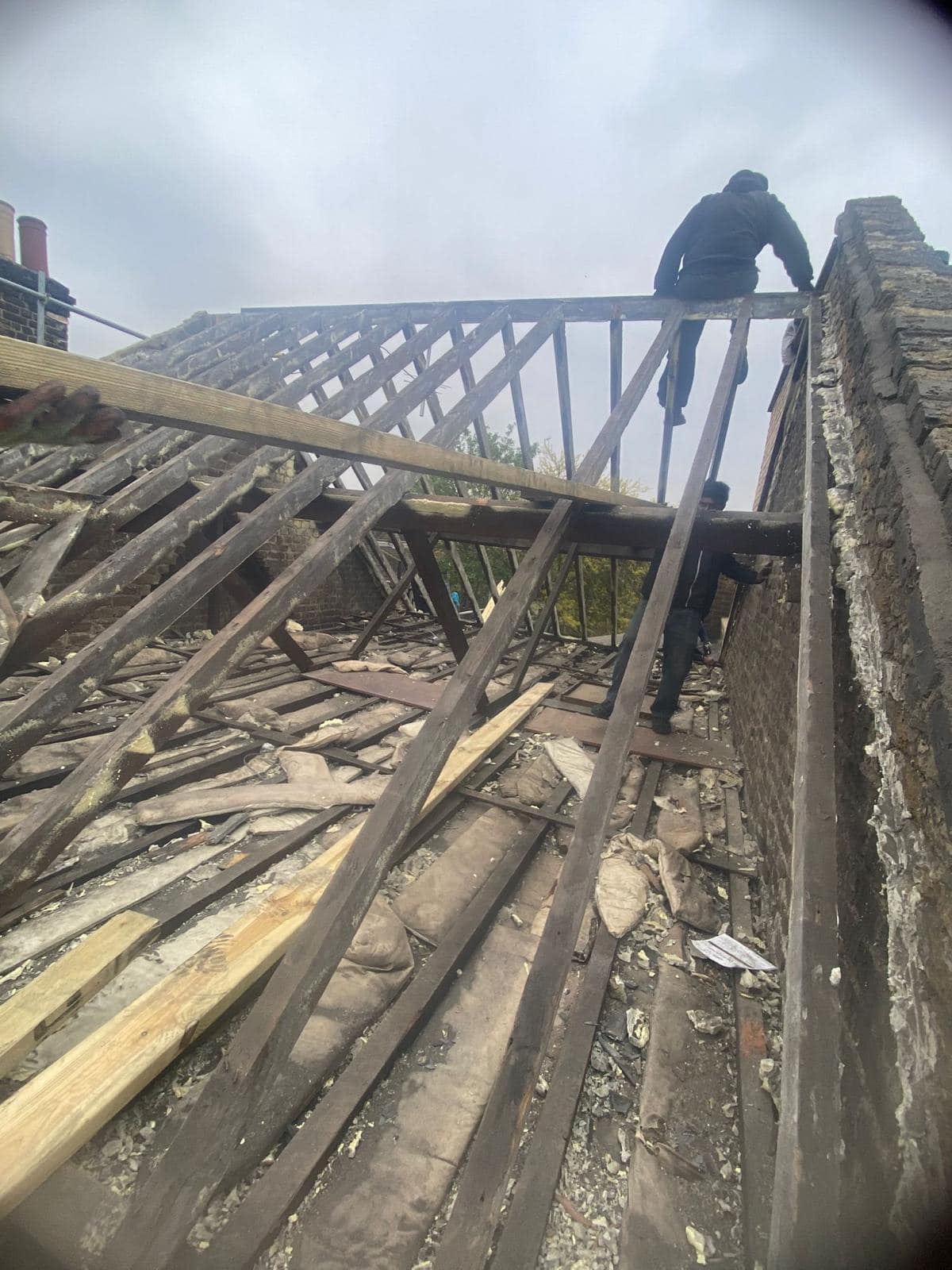 Roofing project - 1229200594999065