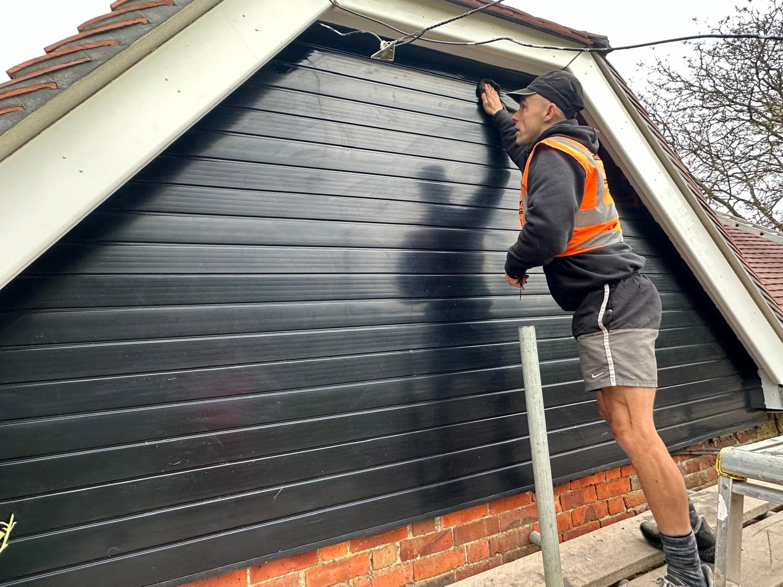 Roofing project - 1229207508331707