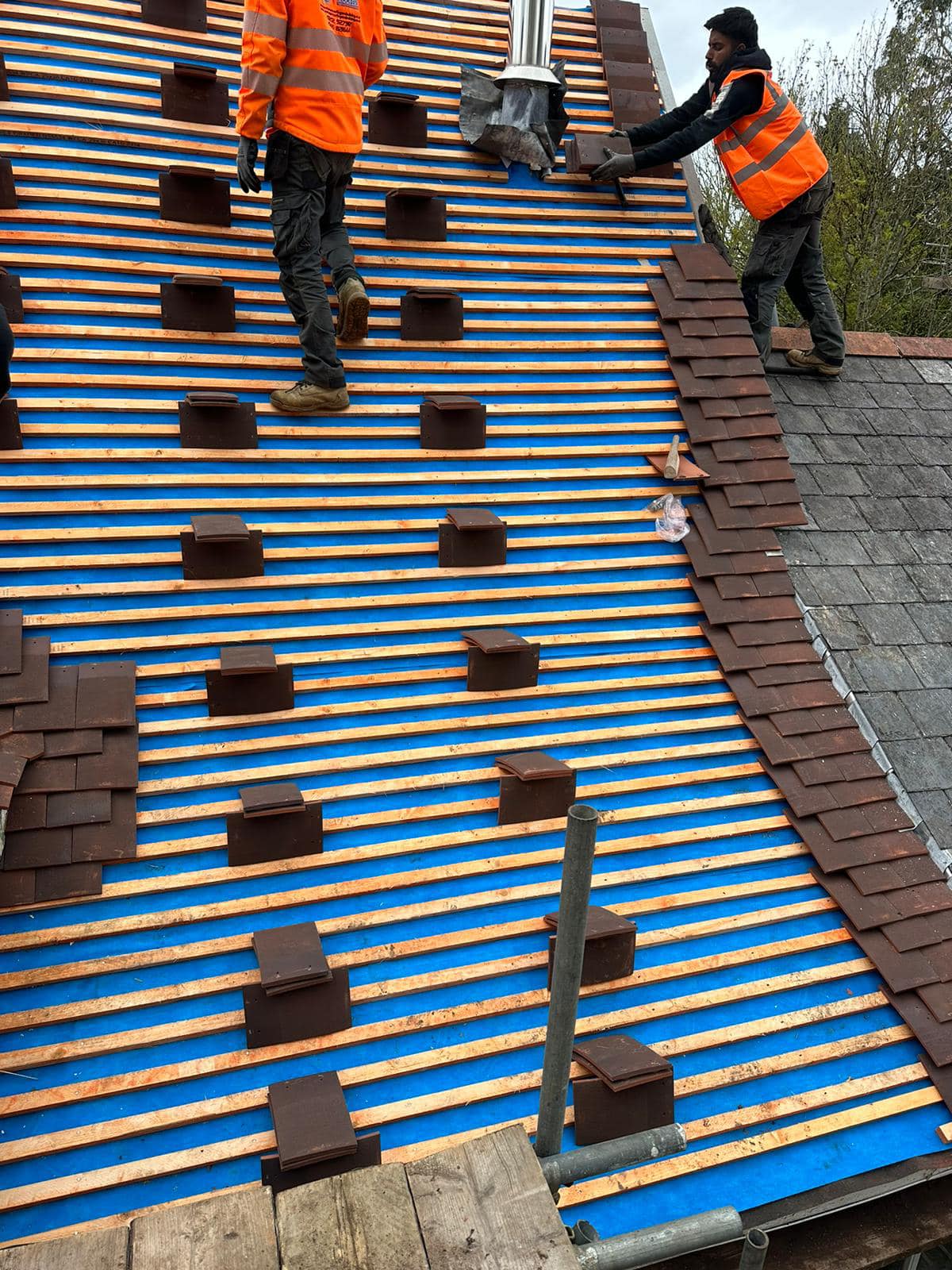 Roofing project - 1229210468331411