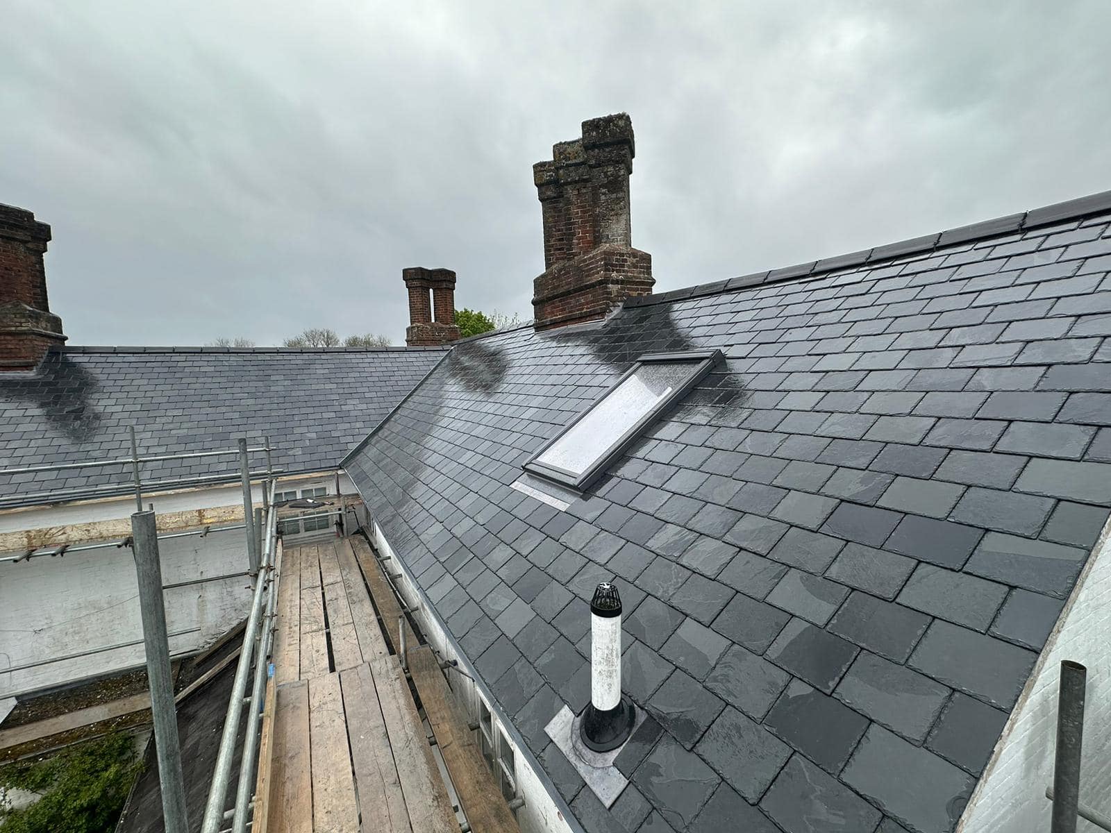 Roofing project - 1229210548331403