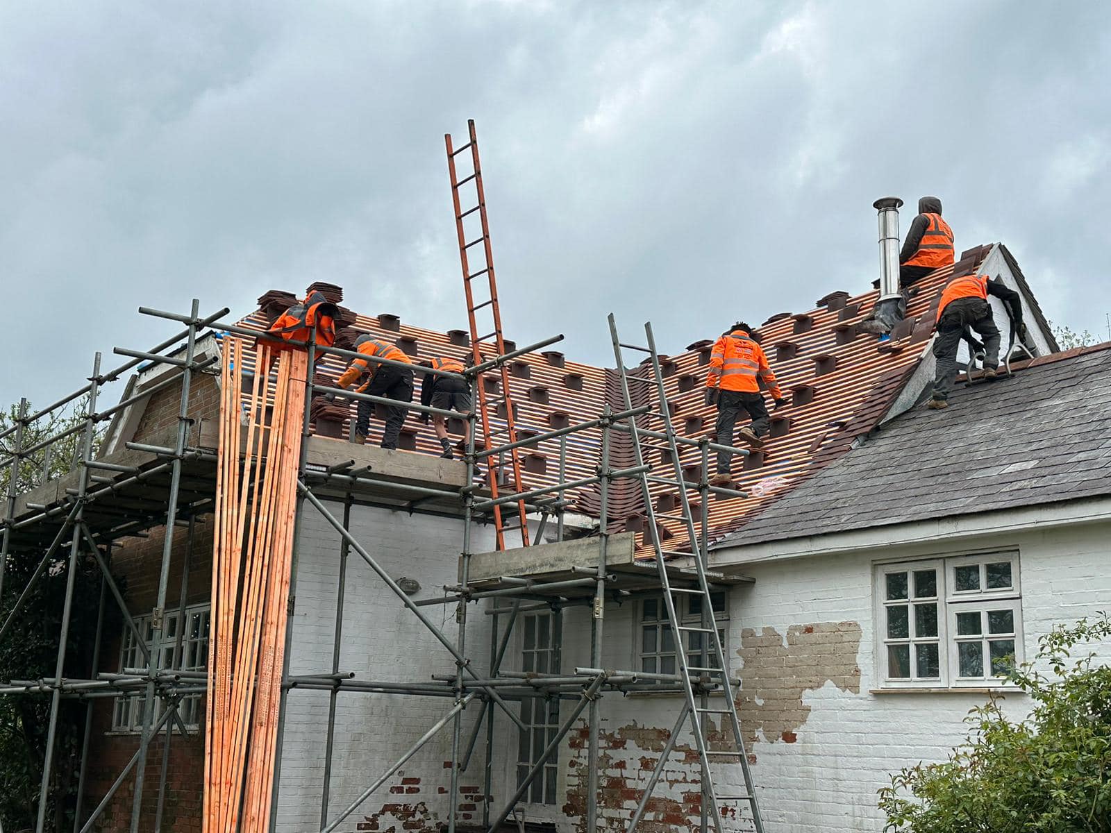 Roofing project - 1229210618331396