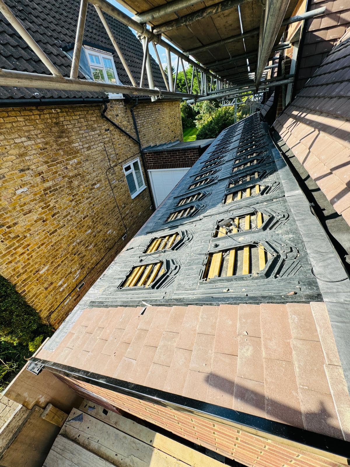 Roofing project - 1255308529054938