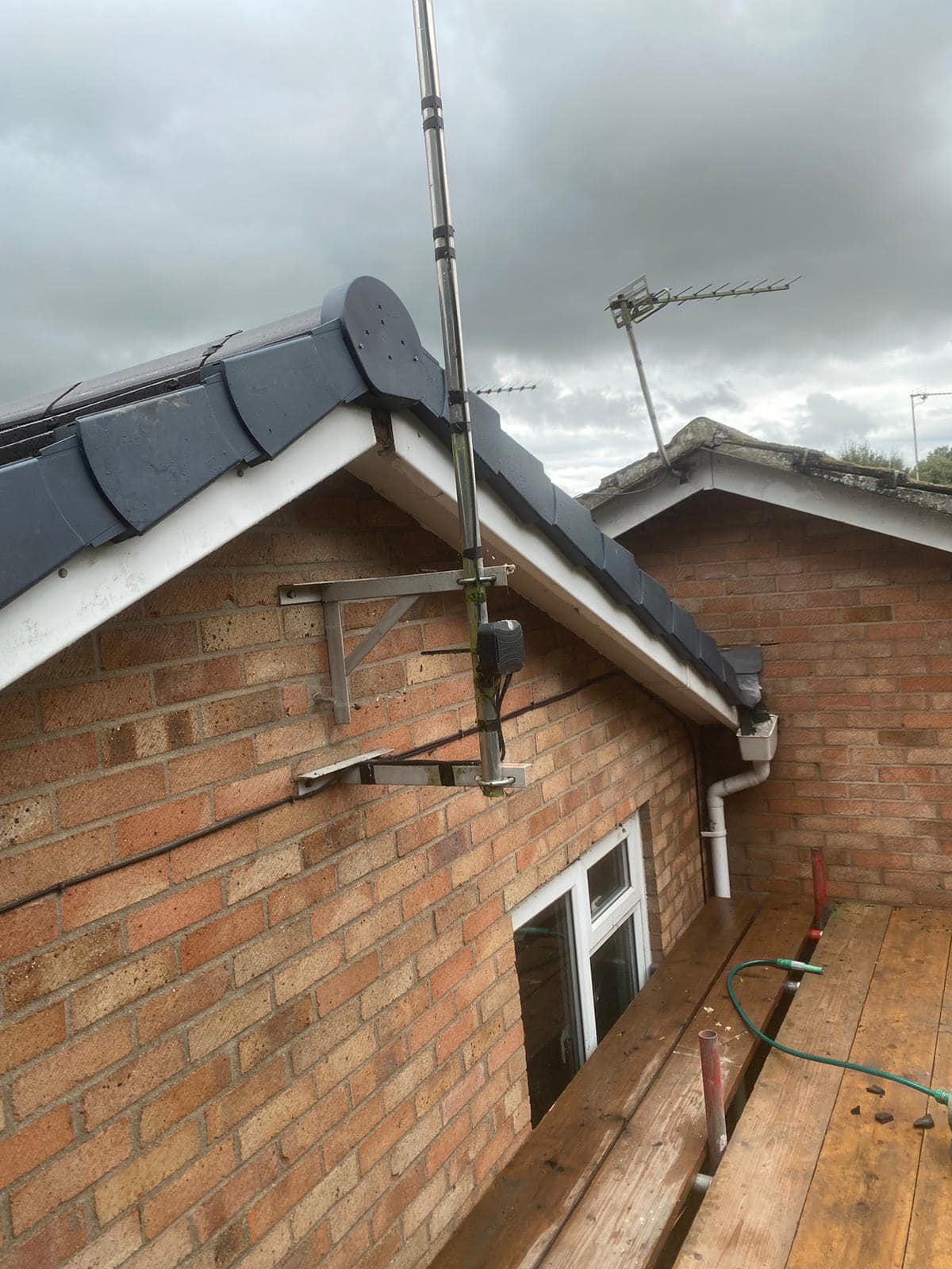 Roofing project - 1255314879054303