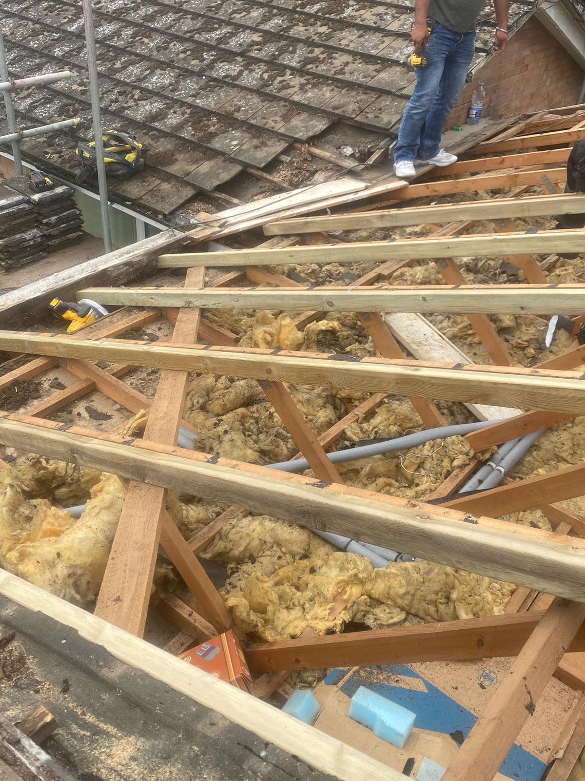 Roofing project - 1255318229053968