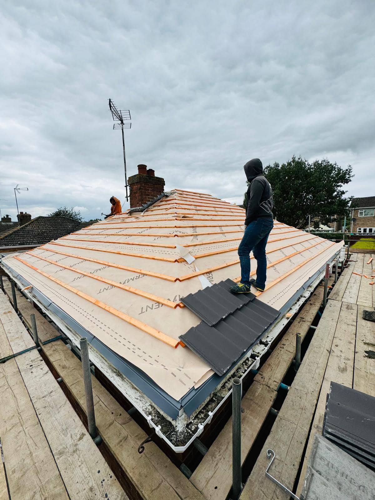 Roofing project - 1255321069053684