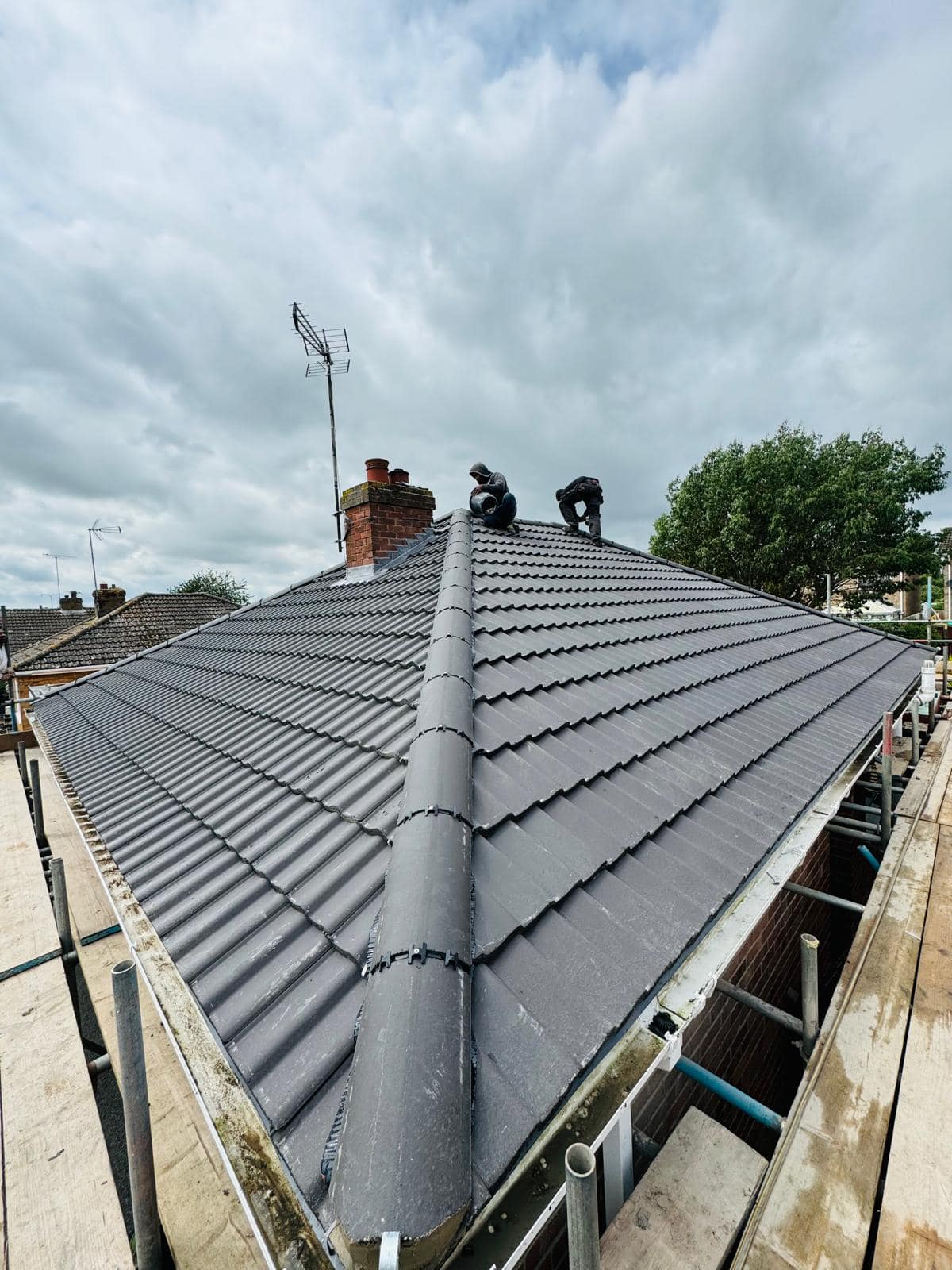 Roofing project - 1255321159053675