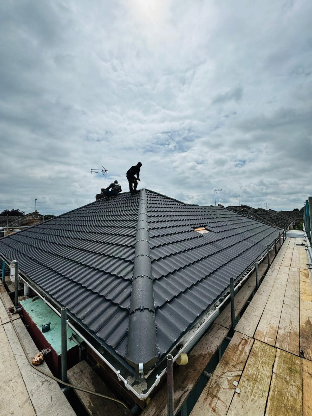 Roofing project - 1255321419053649