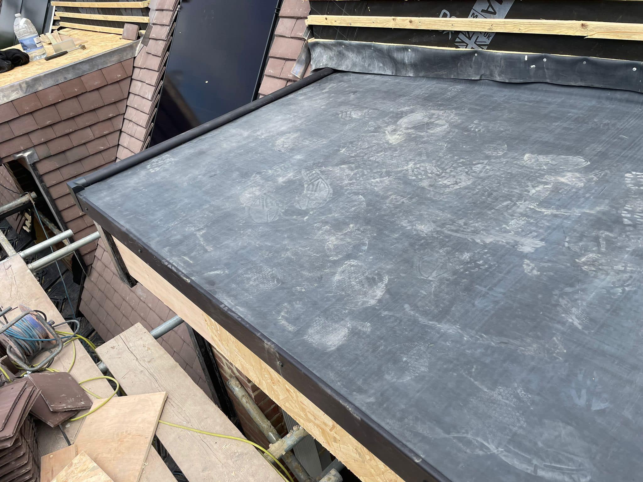 Roofing project - 1255323802386744