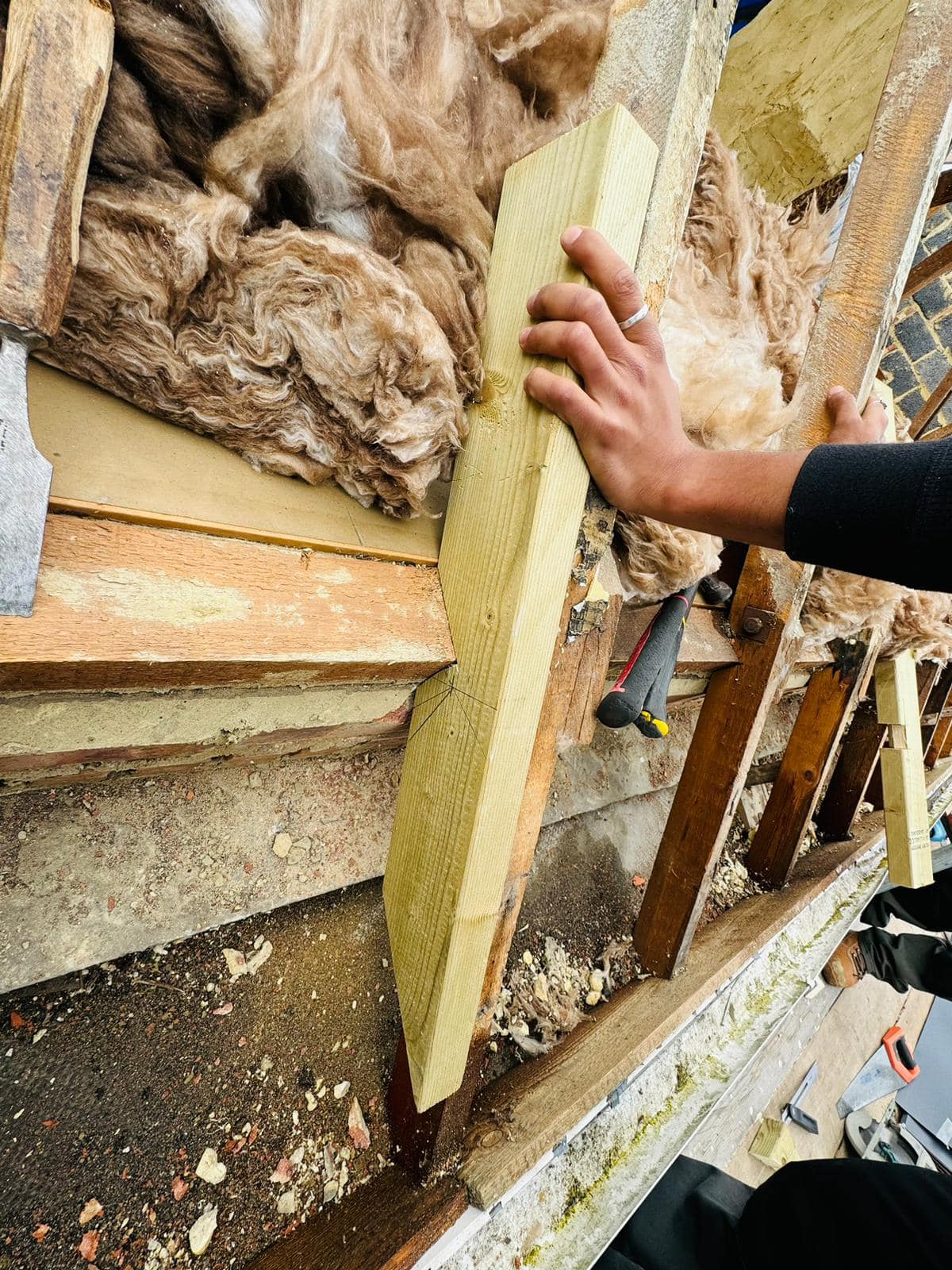 Roofing project - 1255342405718217