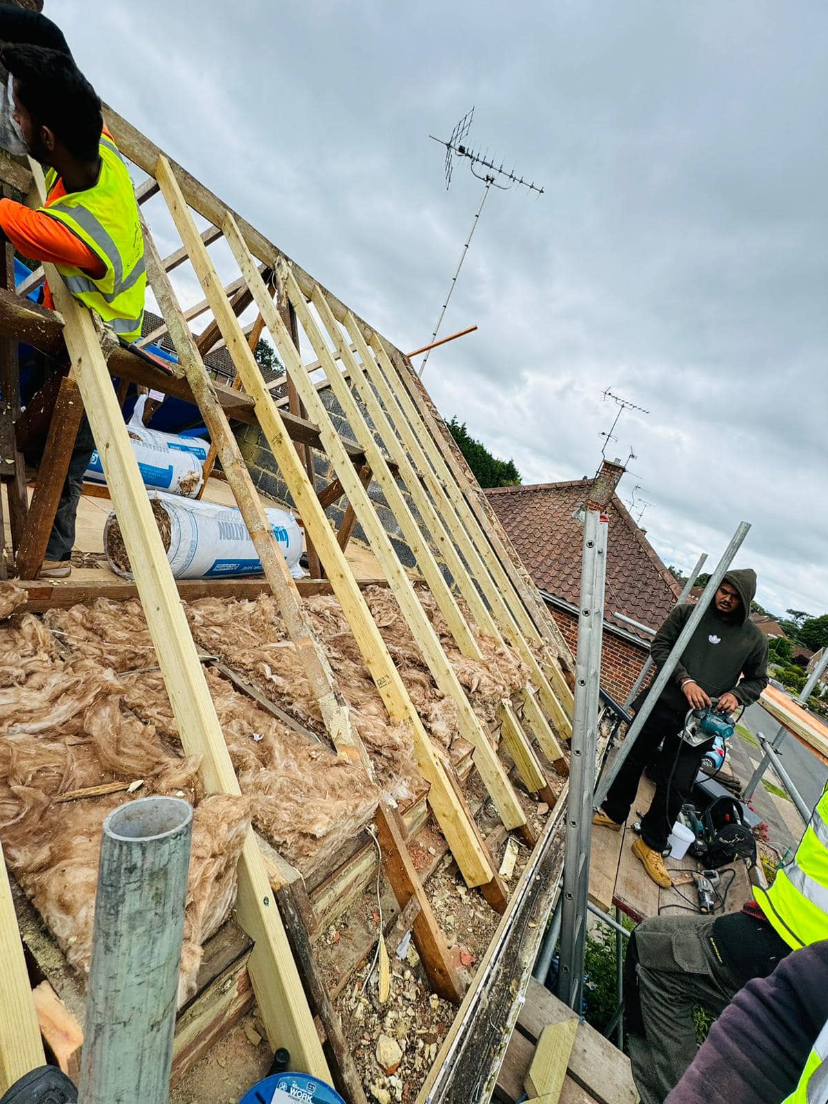 Roofing project - 1255342469051544