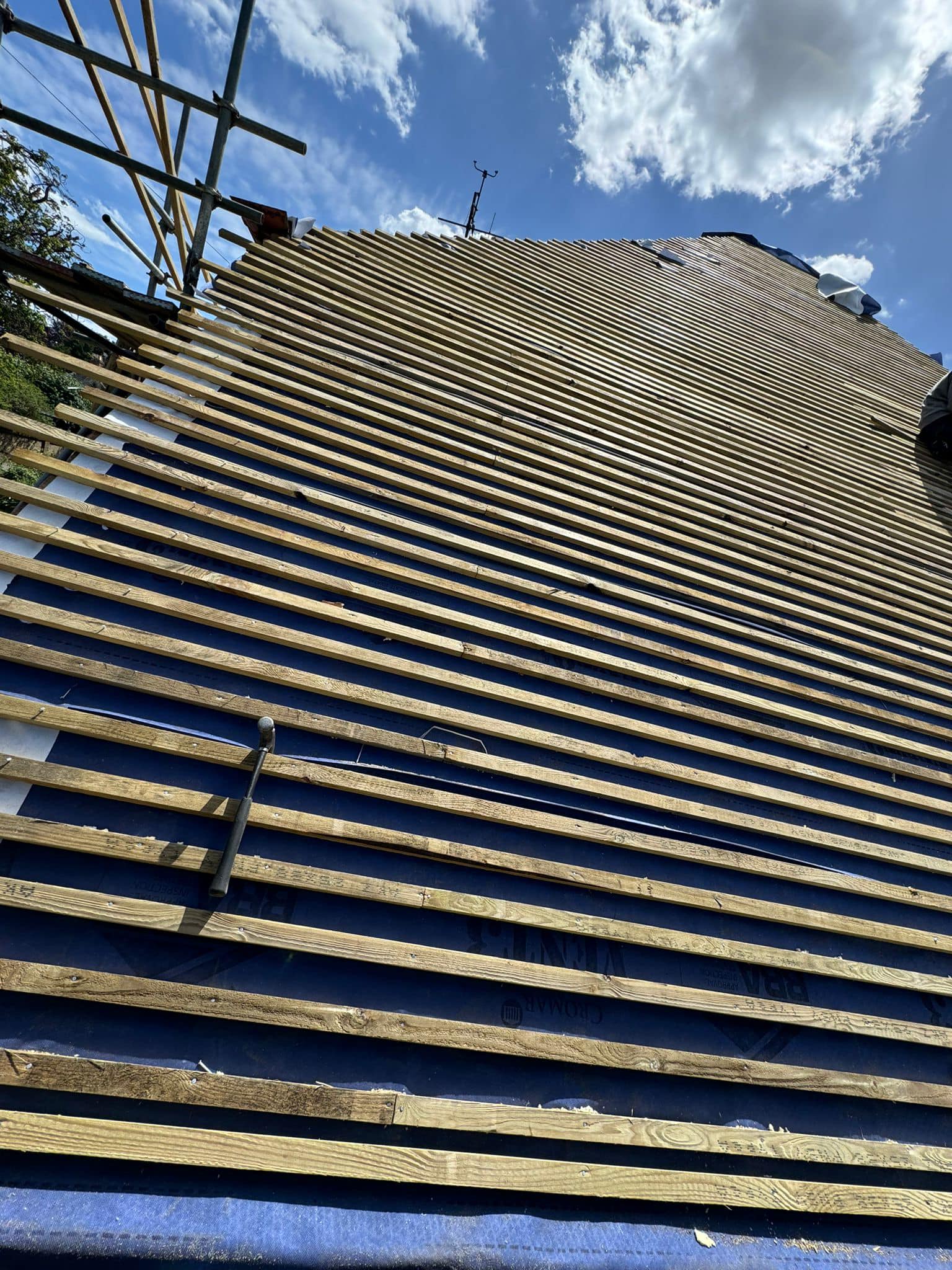 Roofing project - 1255348865717571