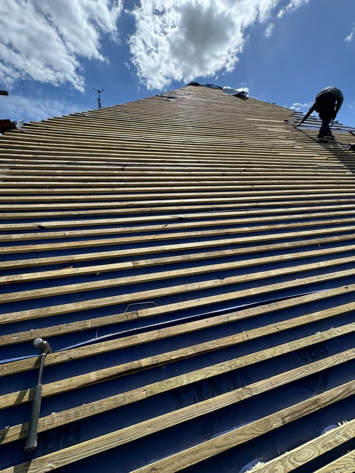 Roofing project - 1255349172384207